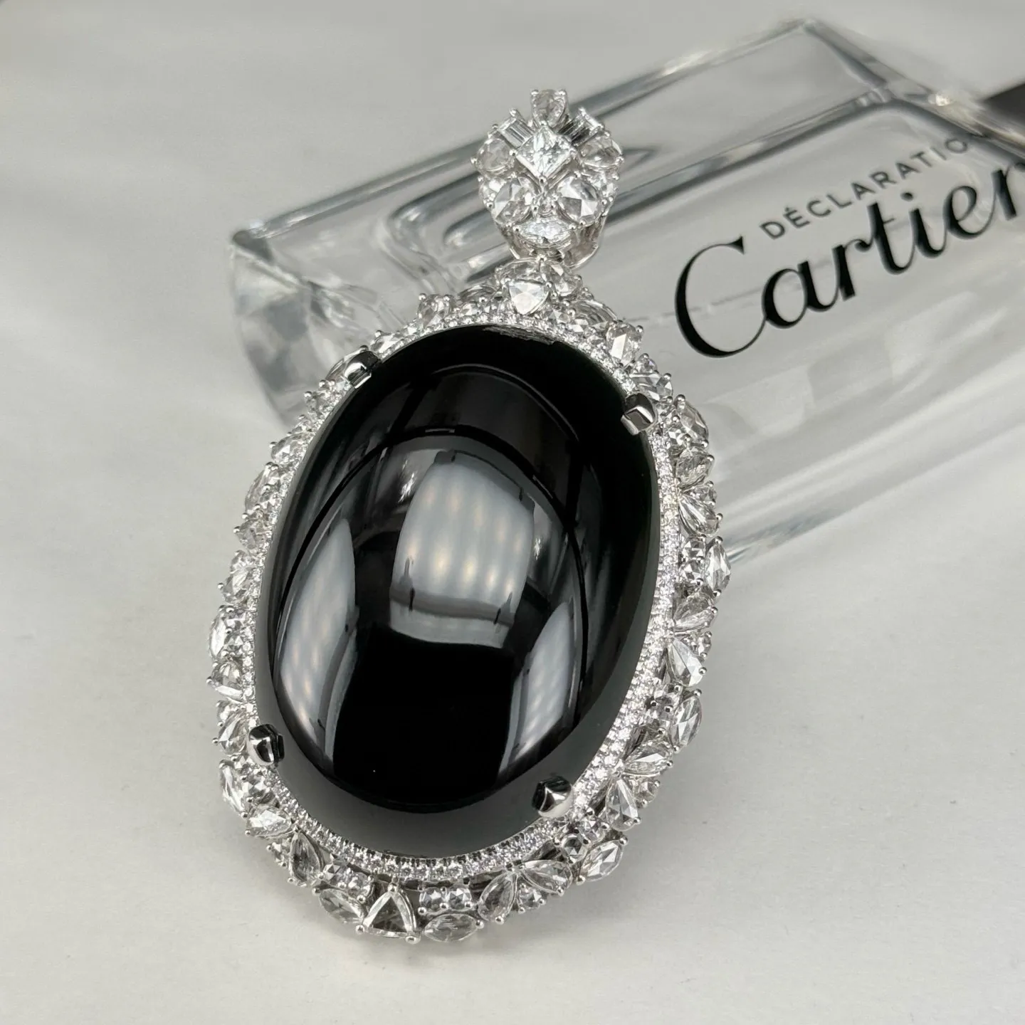 精品满钻豪镶墨翠大蛋面吊坠 种好色正 黑度极好 打灯通透