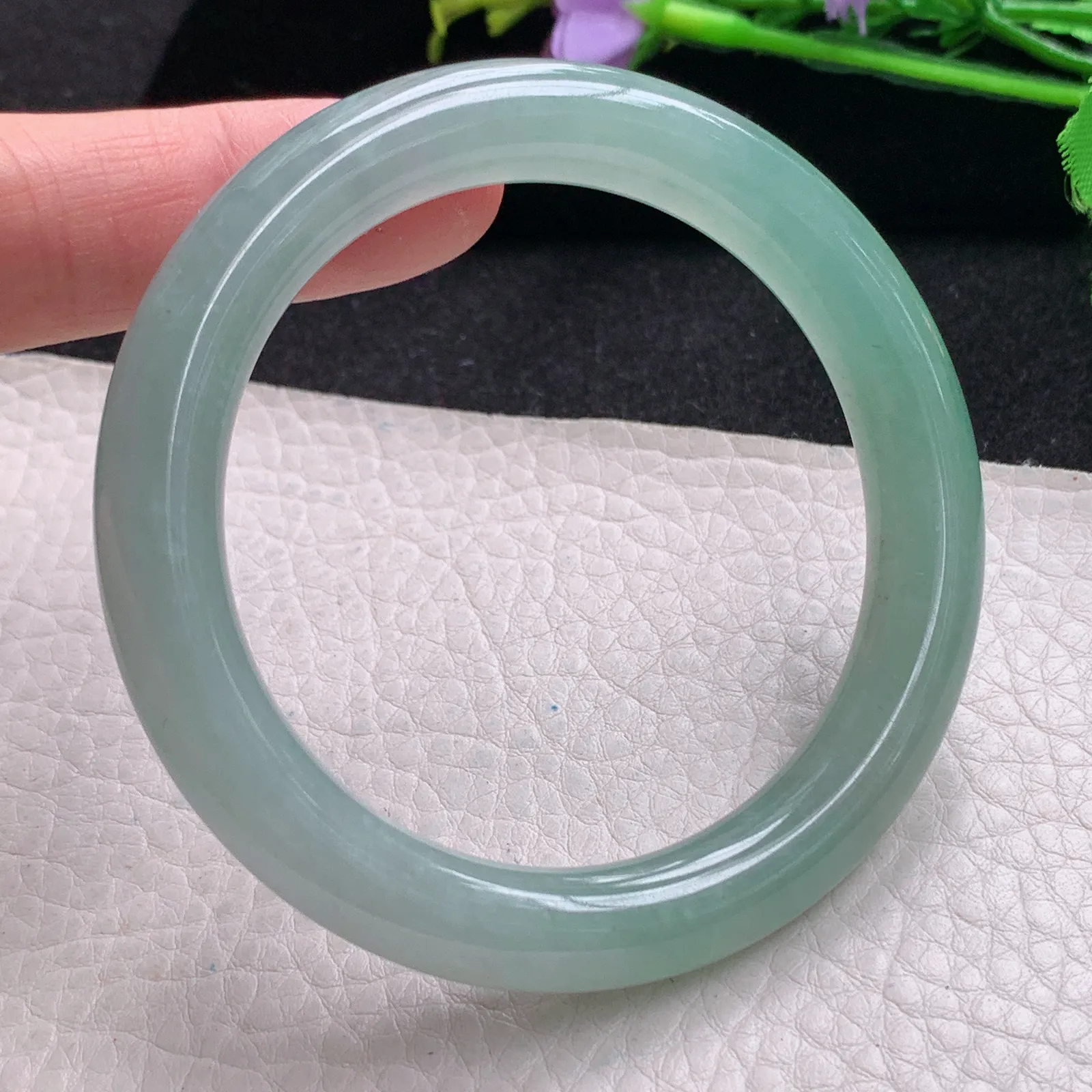 xc自然光54*9.6*9.4美人镯 缅甸翡翠玉手镯冰晴水灵圆条玉手环