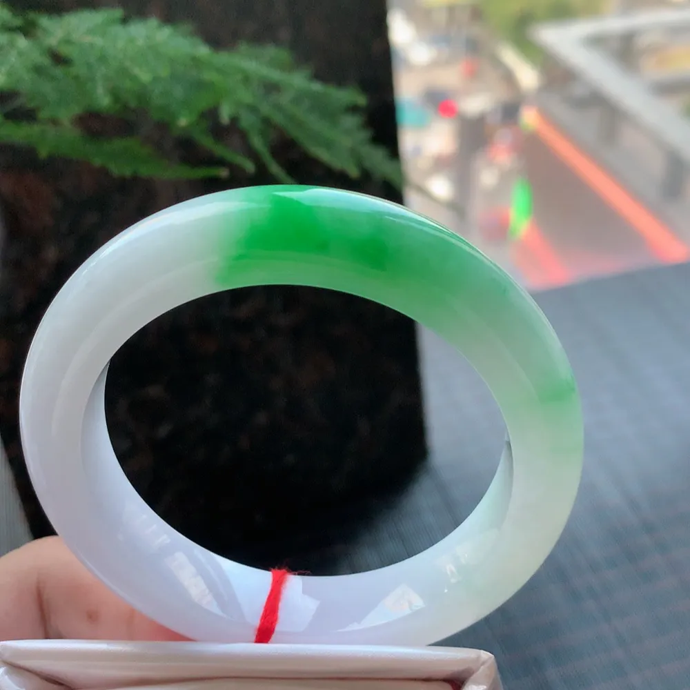 正圈一大圈春彩 无瑕 尺寸:58.1/13.1/10.1 色好