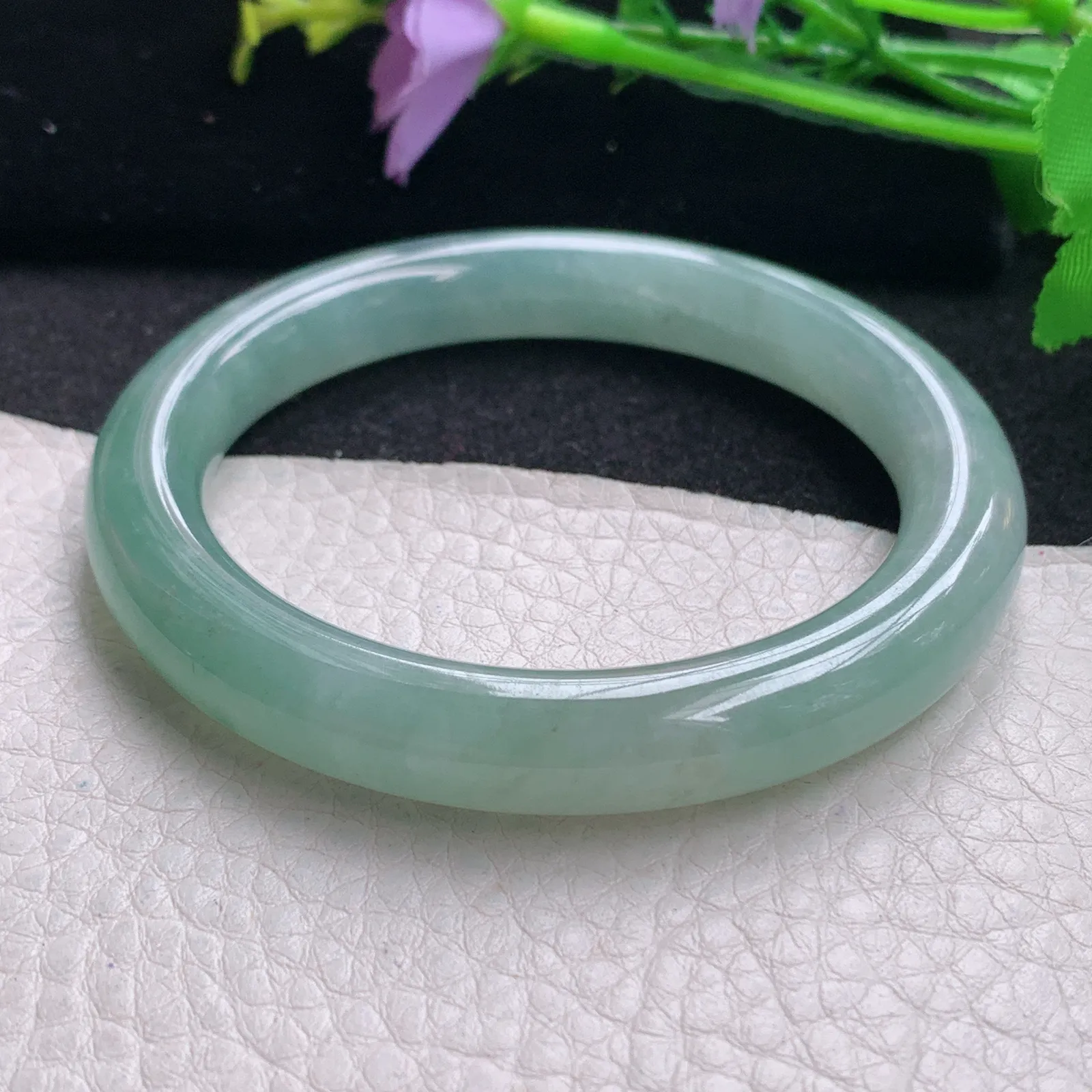 xc自然光54*9.6*9.4美人镯 缅甸翡翠玉手镯冰晴水灵圆条玉手环