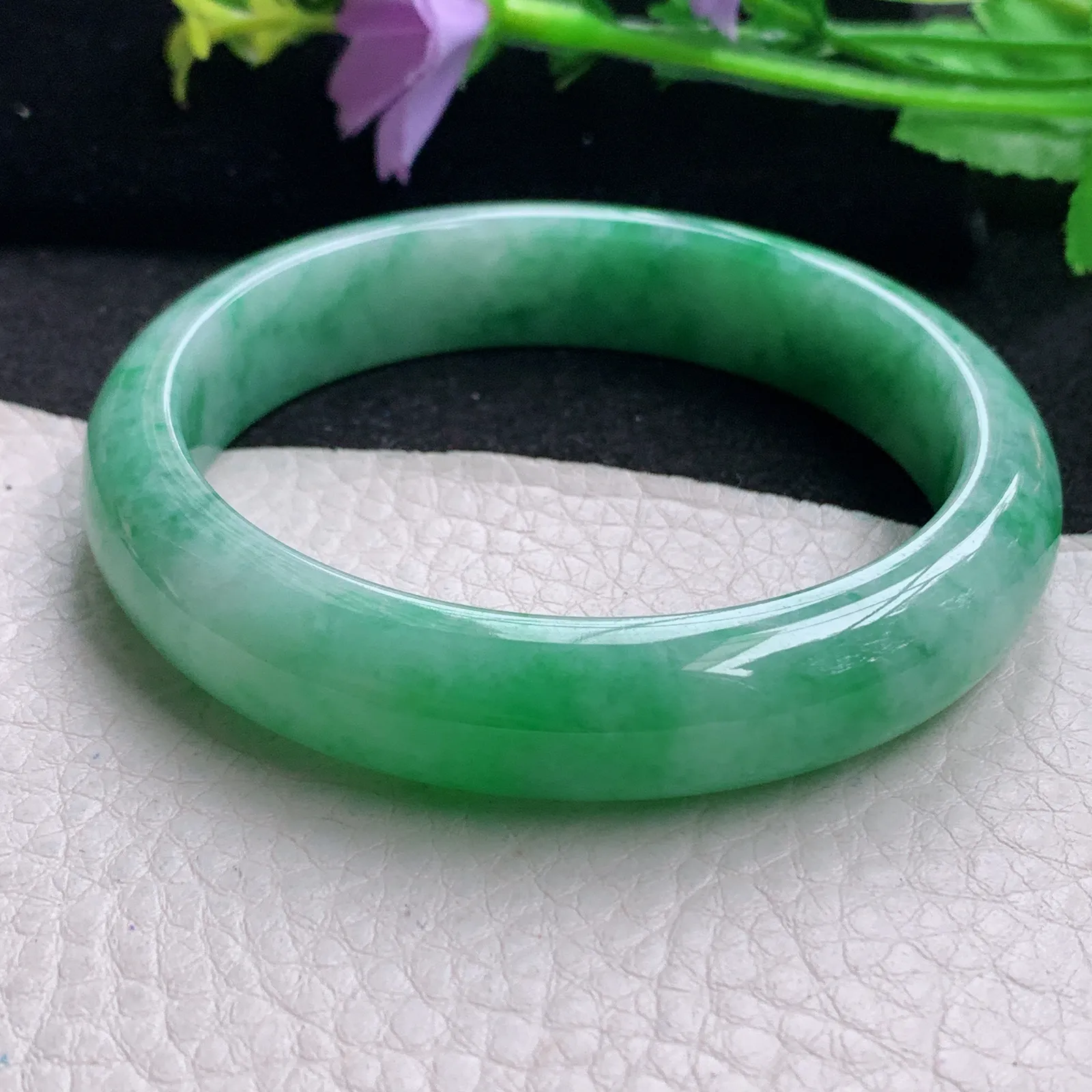 js自然光59*12.8*7.8平安镯 缅甸翡翠玉手镯辣绿宽边玉手环 美人镯