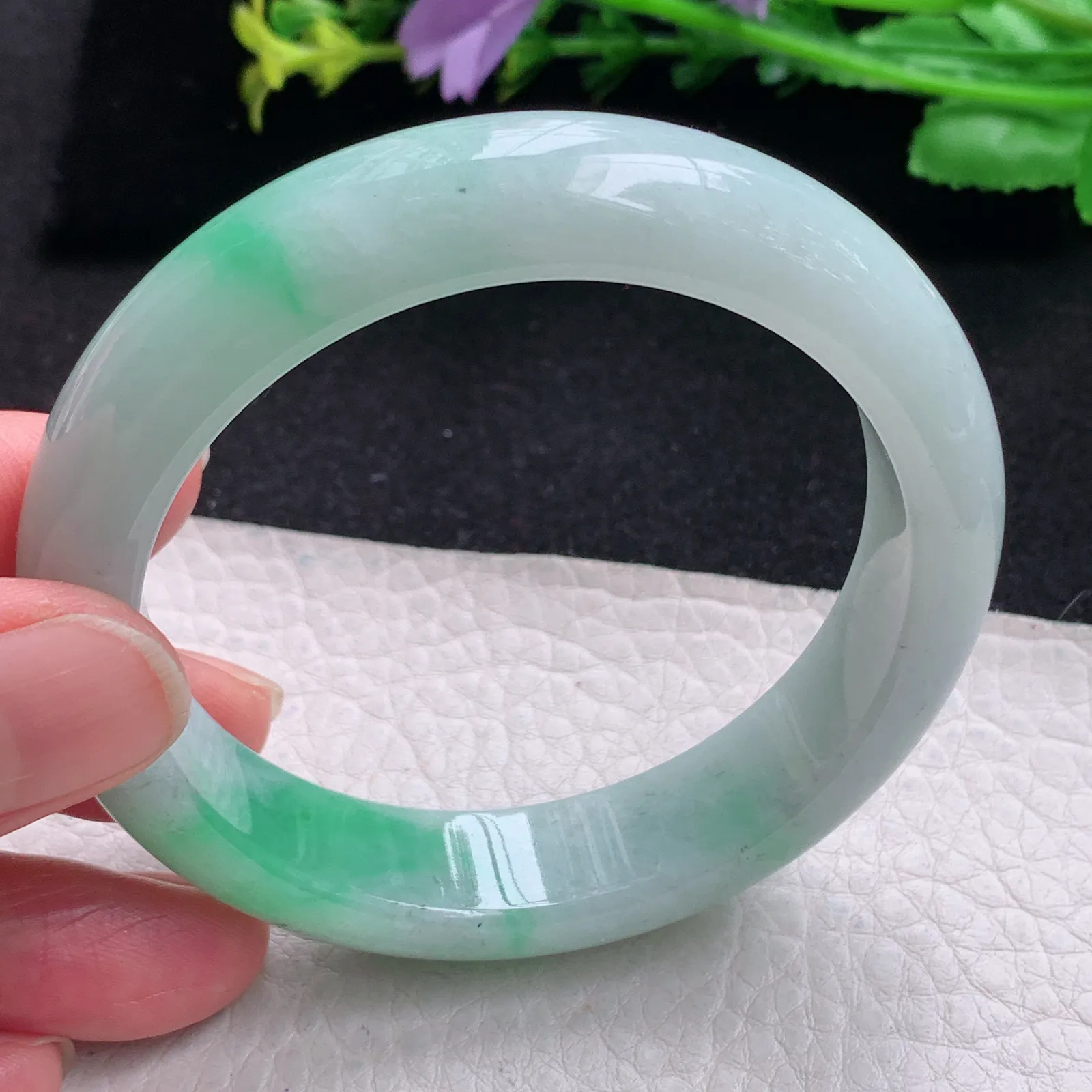 yh自然光56*13.5*8.5平安镯 缅甸翡翠玉手镯飘阳绿厚装玉手环