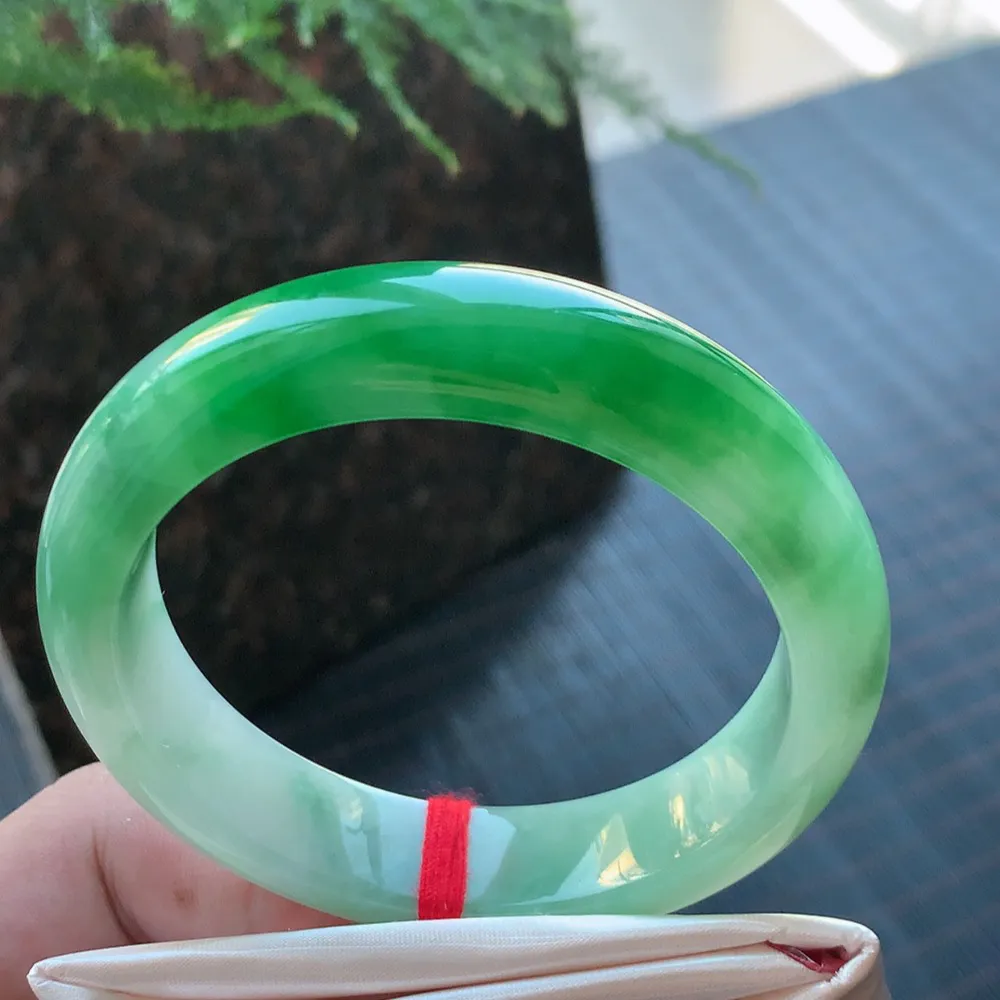 正圈一大节阳绿 无瑕 尺寸:58.1/14.1/8.7 色好🥰🥰