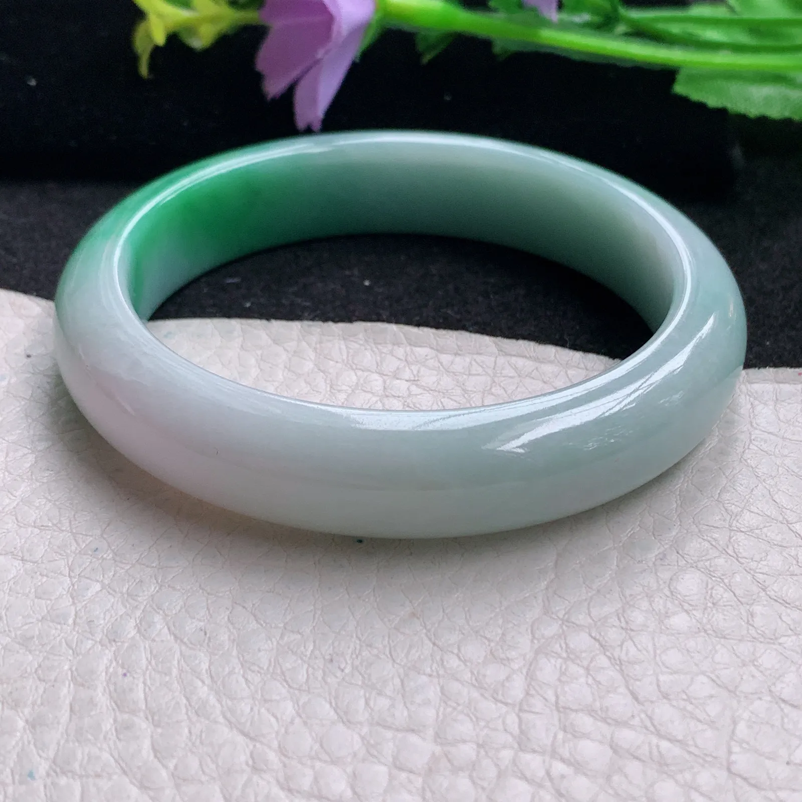 xt自然光56.5*12.5*8.2平安镯 缅甸翡翠玉手镯辣绿宽边玉手环 美人镯