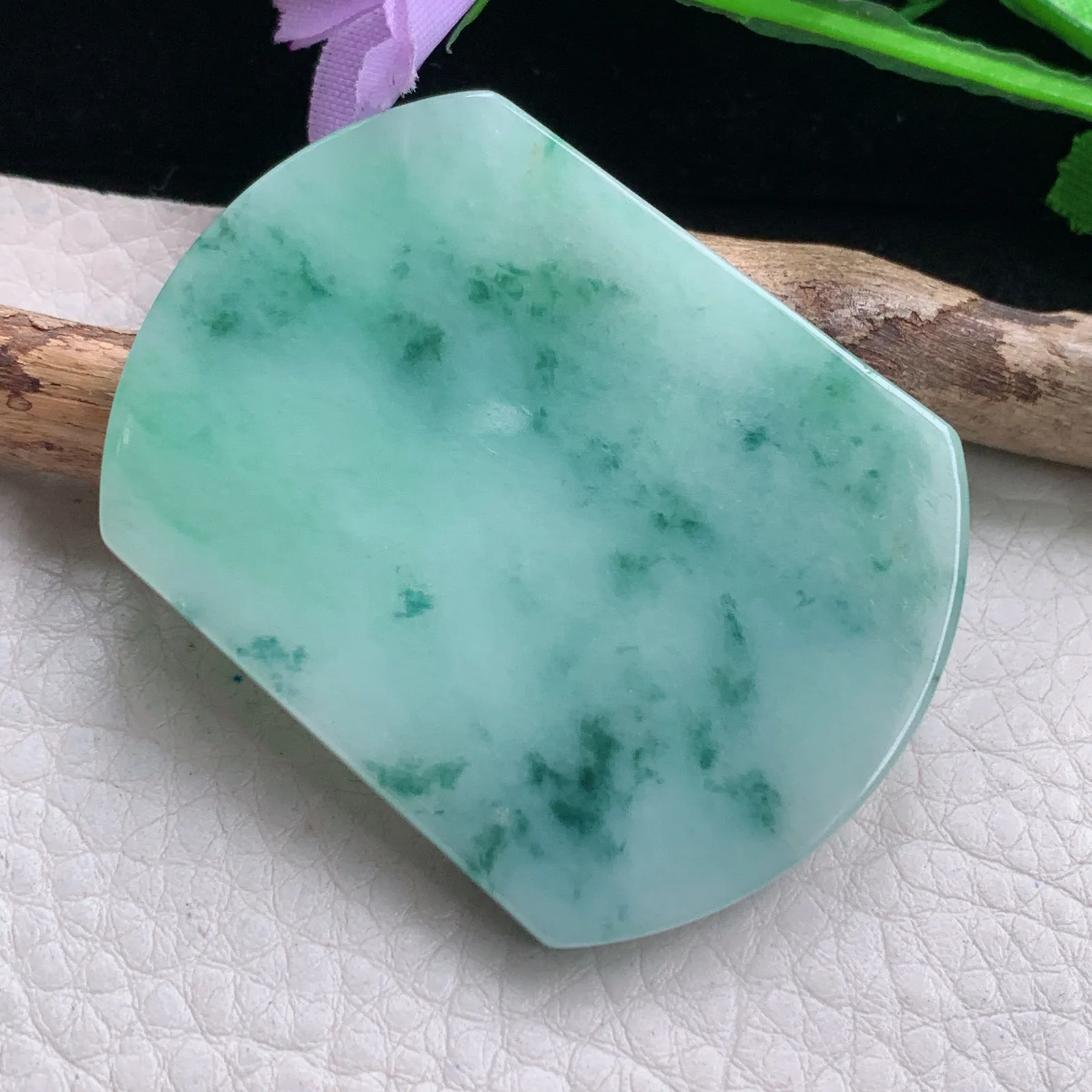 zen自然光52.2*40*5.5天然缅甸翡翠飘花平安无事牌玉吊坠 玉挂件