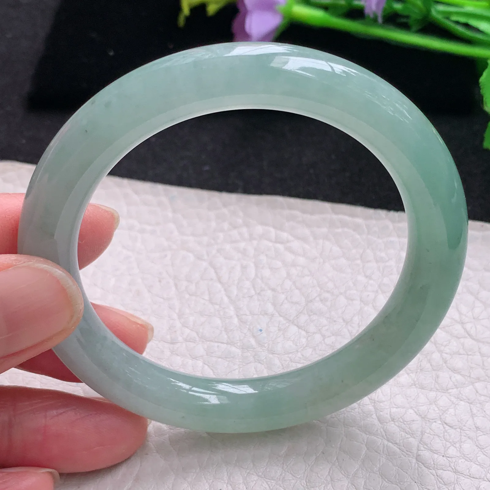 xc自然光54*9.6*9.4美人镯 缅甸翡翠玉手镯冰晴水灵圆条玉手环