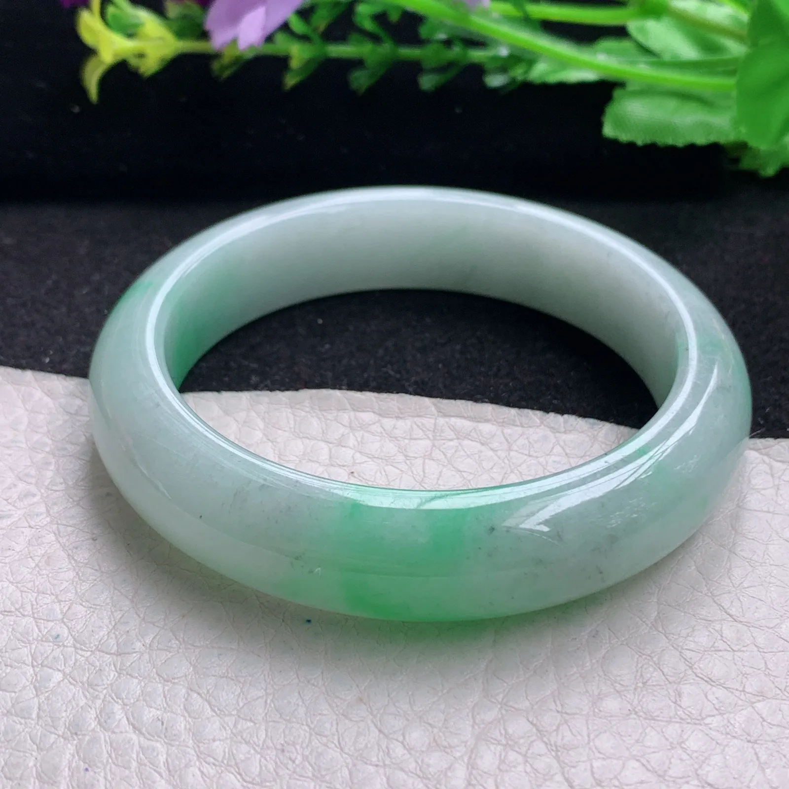 yh自然光56*13.5*8.5平安镯 缅甸翡翠玉手镯飘阳绿厚装玉手环