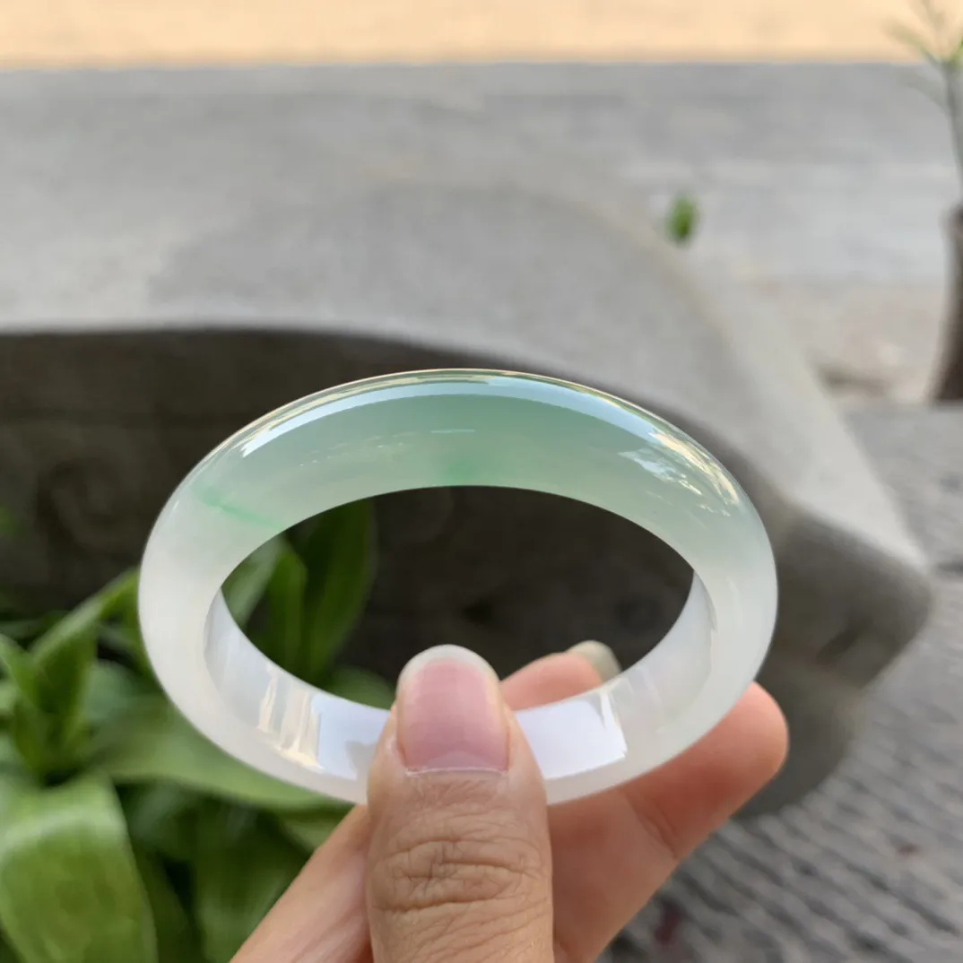 小圈口 52-45.7-12.3-7.4【冰种甜绿贵妃手镯】贵妃52 53可戴