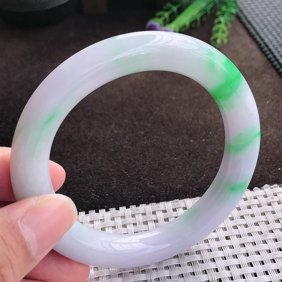 天然a货翡翠60/10.8/11老坑精美飘绿大圈口圆条手镯翡翠玉手镯
