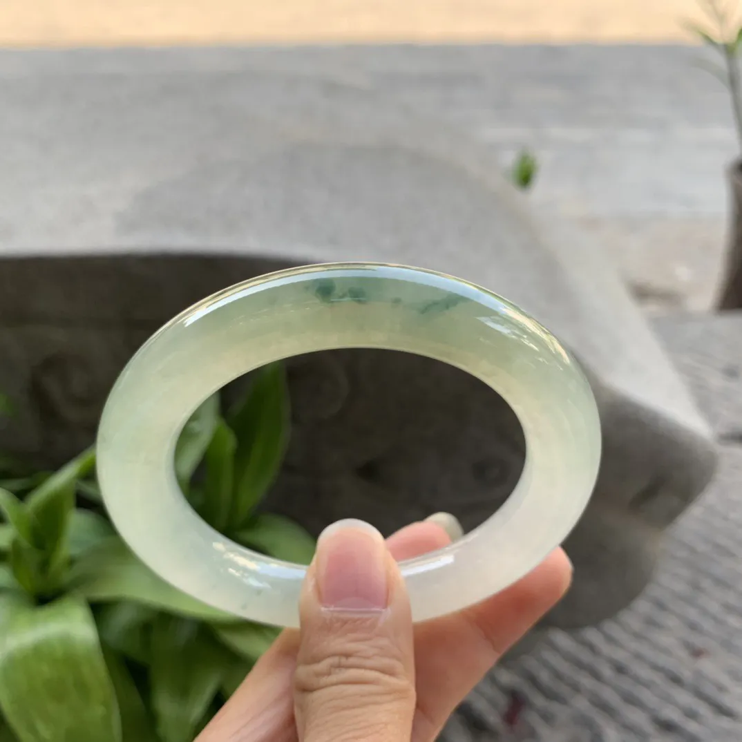 圈口 55.8-11.1【冰黄飘花圆条手镯】圆条55 56可戴