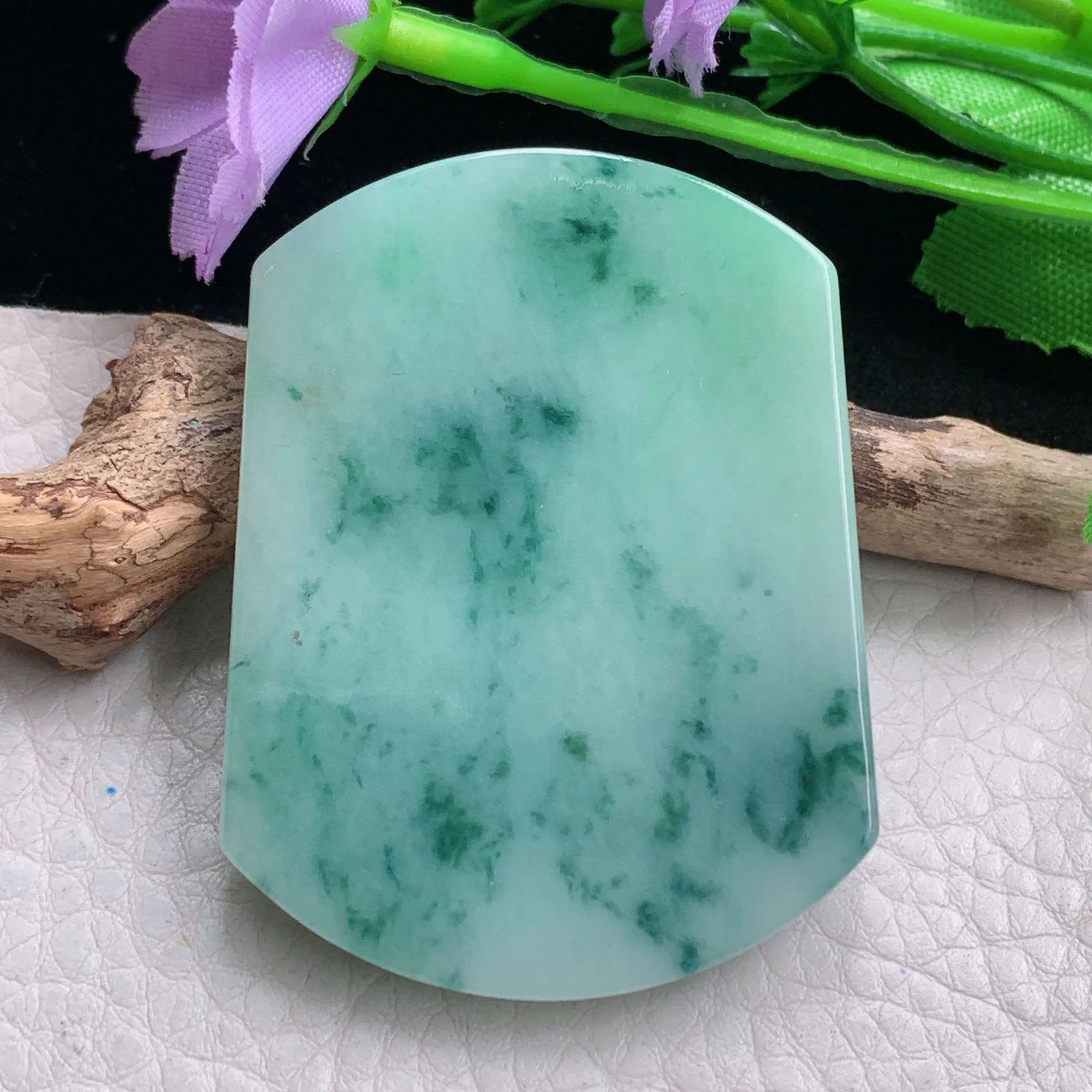 zen自然光52.2*40*5.5天然缅甸翡翠飘花平安无事牌玉吊坠 玉挂件