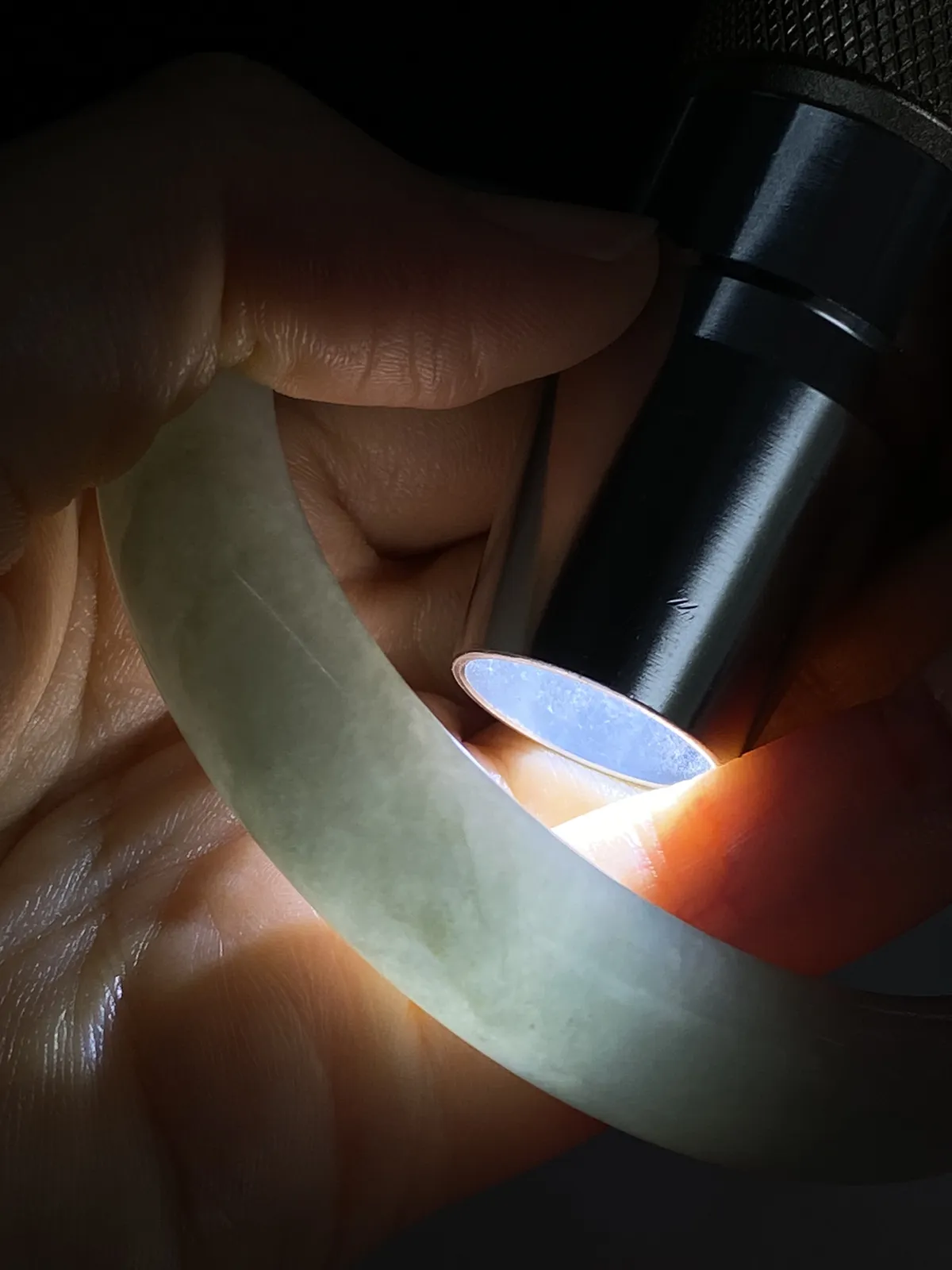 正圈59.3圈口，翡翠糯化种飘绿手镯