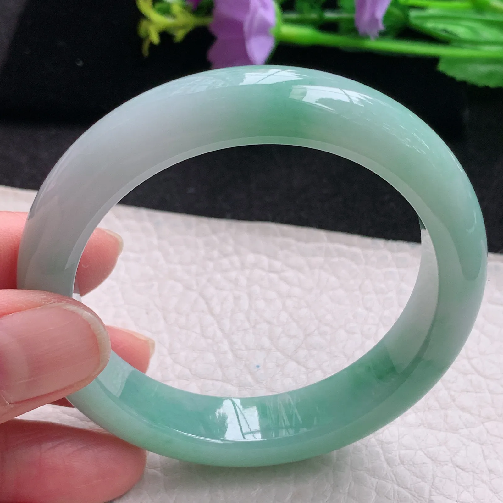 pj自然光55*12.2*8.5平安镯 缅甸翡翠玉手镯飘绿清新胶润宽边玉手环