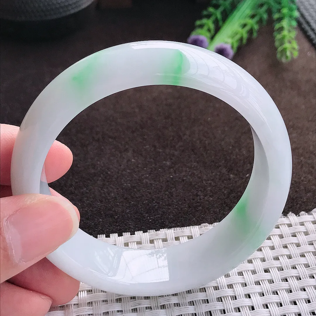 天然a货翡翠58.5/16.8/8.3老坑精美冰润飘绿轮胎手镯宽边翡翠玉手镯