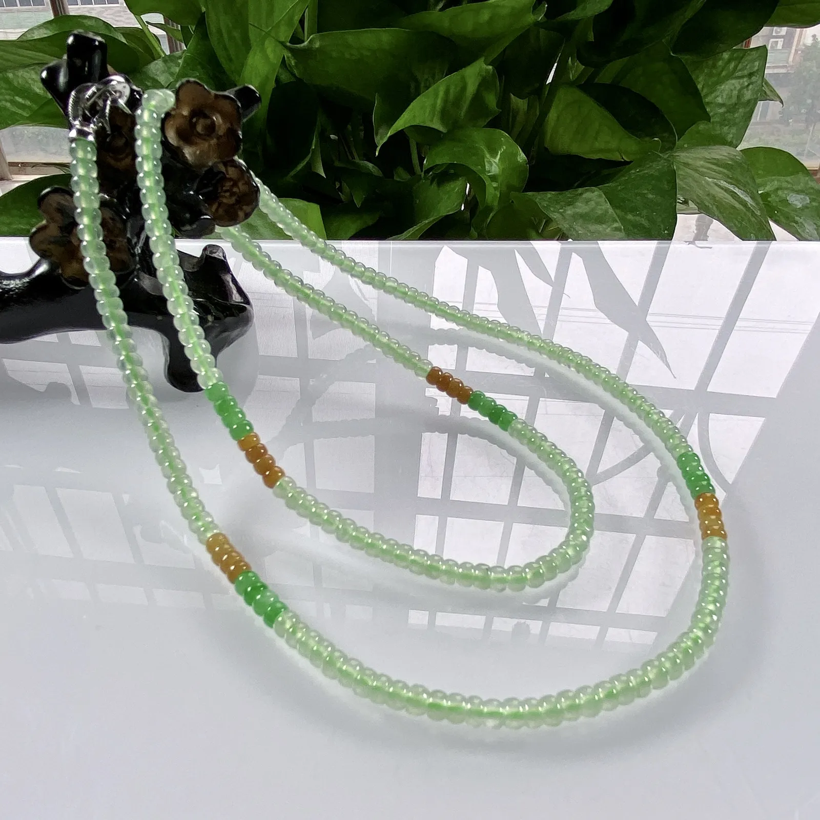 缅甸天然翡翠A货，高冰起光起胶三彩算盘珠项链手链，尺寸：4/2.5mm/231颗，长度610mm，重