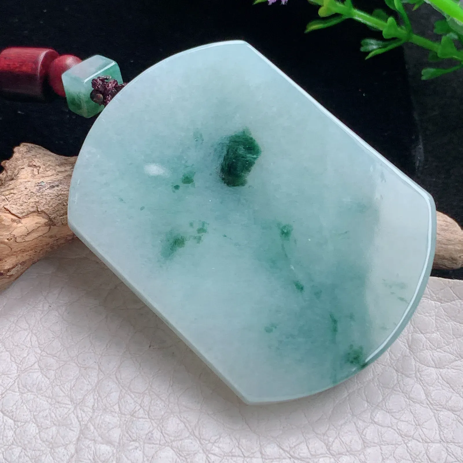 zen自然光52.5*40*5.8天然缅甸翡翠飘获平安无事牌玉吊坠 玉挂件