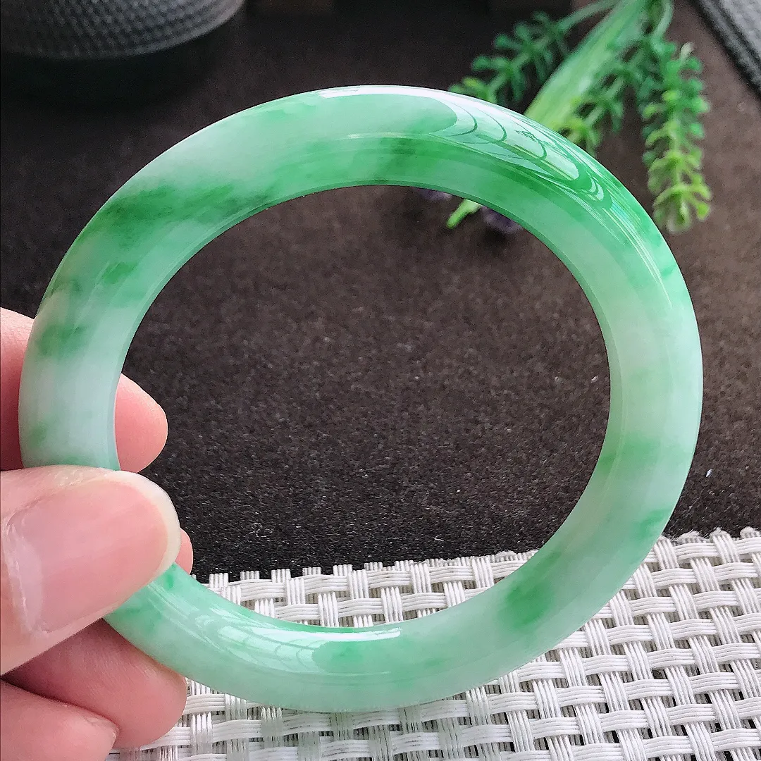 天然a货翡翠54.8/9.8/9.6老坑精美冰润飘阳绿圆条手镯翡翠玉手镯