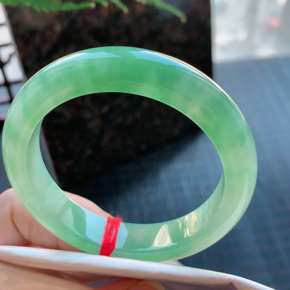 正圈高冰绿 无瑕 尺寸:55.1/12.5/8.5 种色俱佳🥰🥰