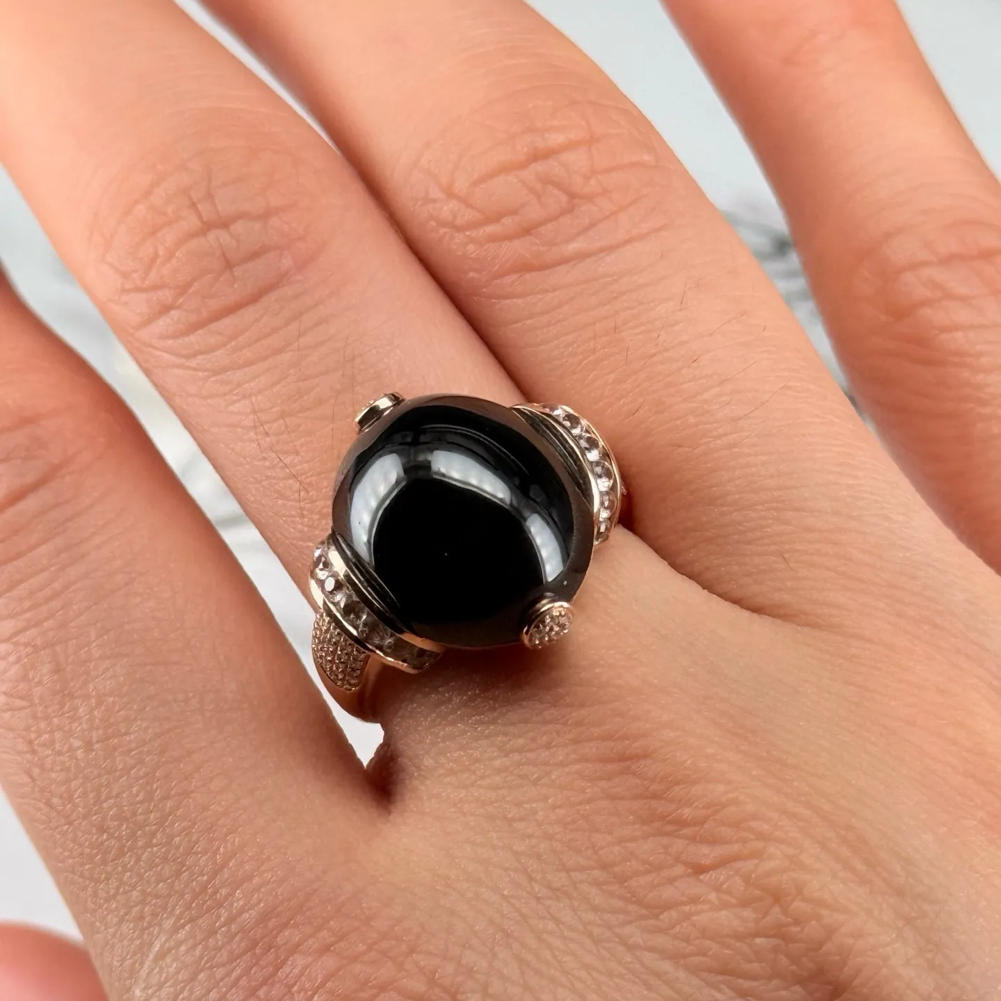 精品大蛋面女戒 重金豪镶 打灯通透 油性十足