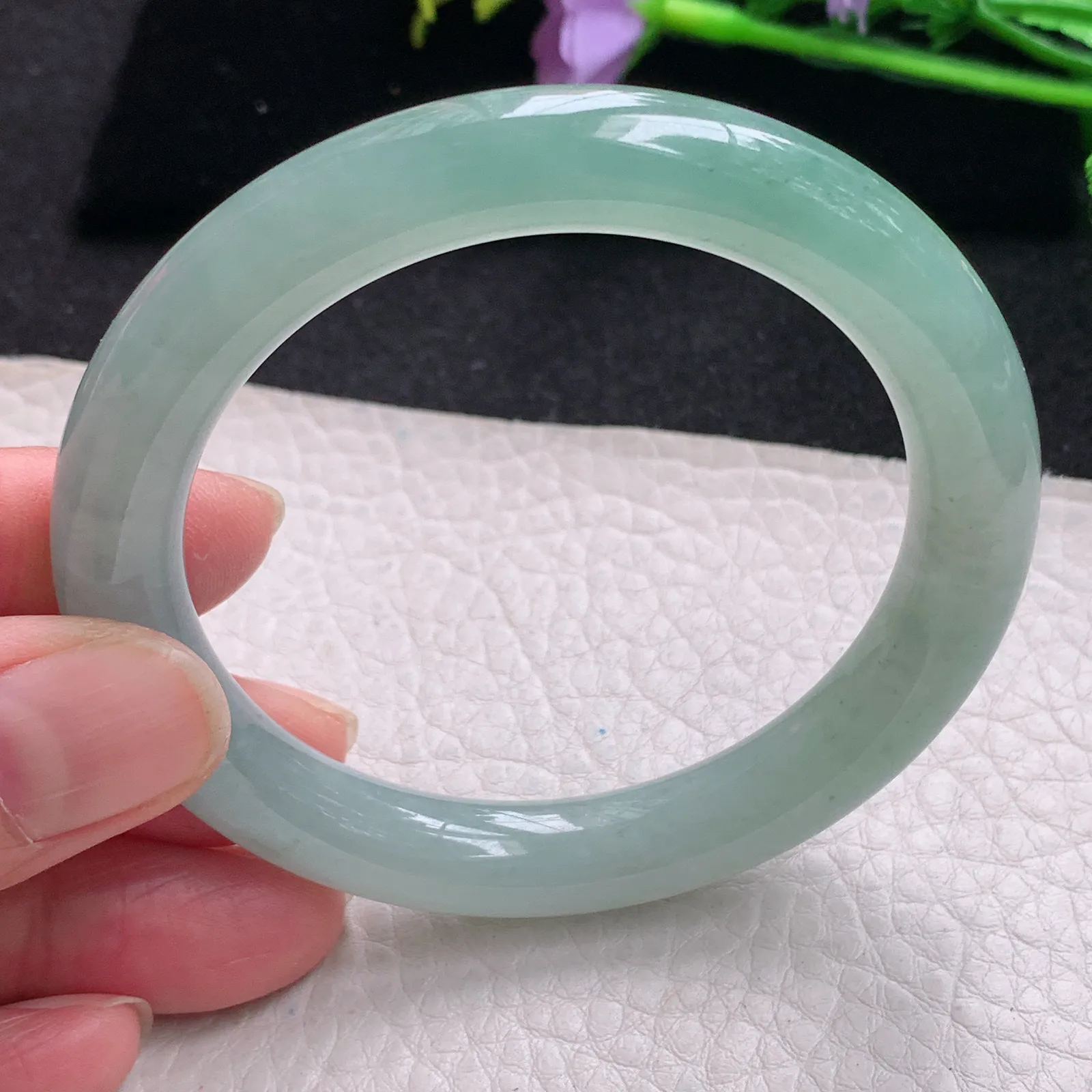 xc自然光54*9.6*9.4美人镯 缅甸翡翠玉手镯冰晴水灵圆条玉手环