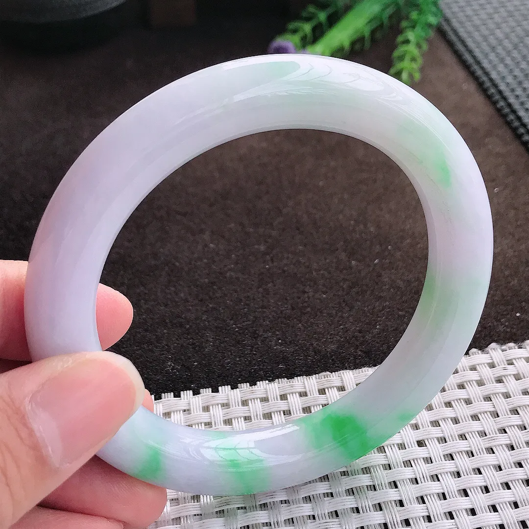天然a货翡翠60/10.8/11老坑精美飘绿大圈口圆条手镯翡翠玉手镯