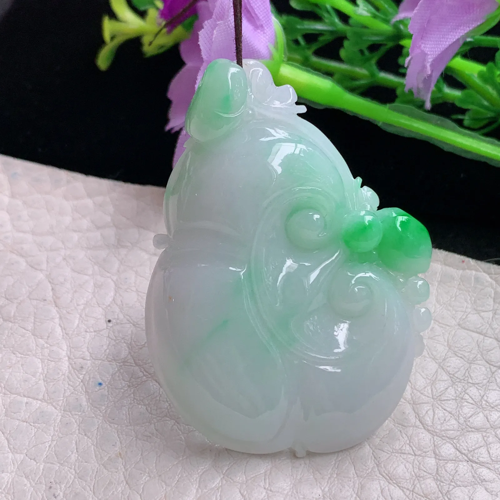 zen自然光48.6*35*10天然缅甸翡翠白底青灵芝如意玉吊坠 玉挂件