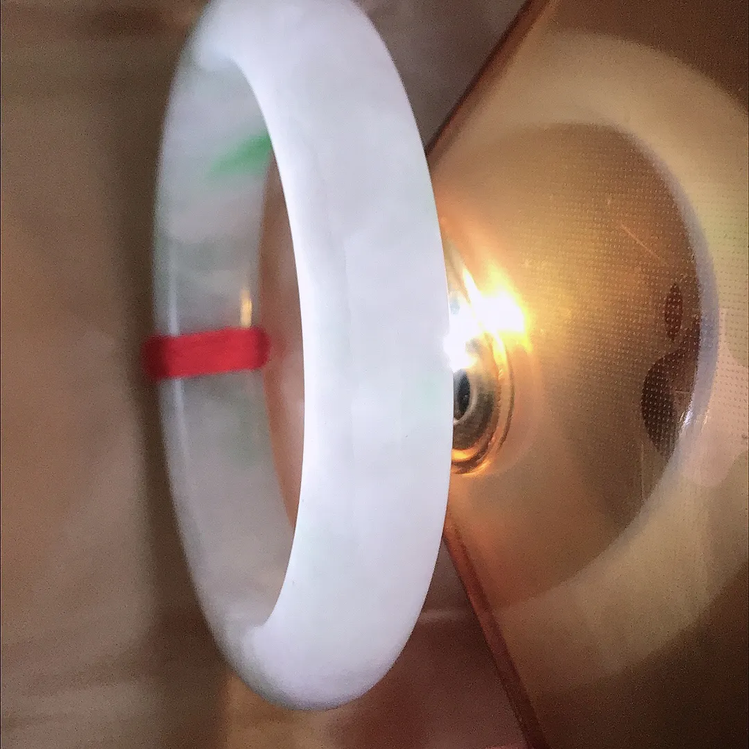 天然a货翡翠55/12.2/8.6老坑秀气温润飘绿手镯宽边翡翠玉手镯