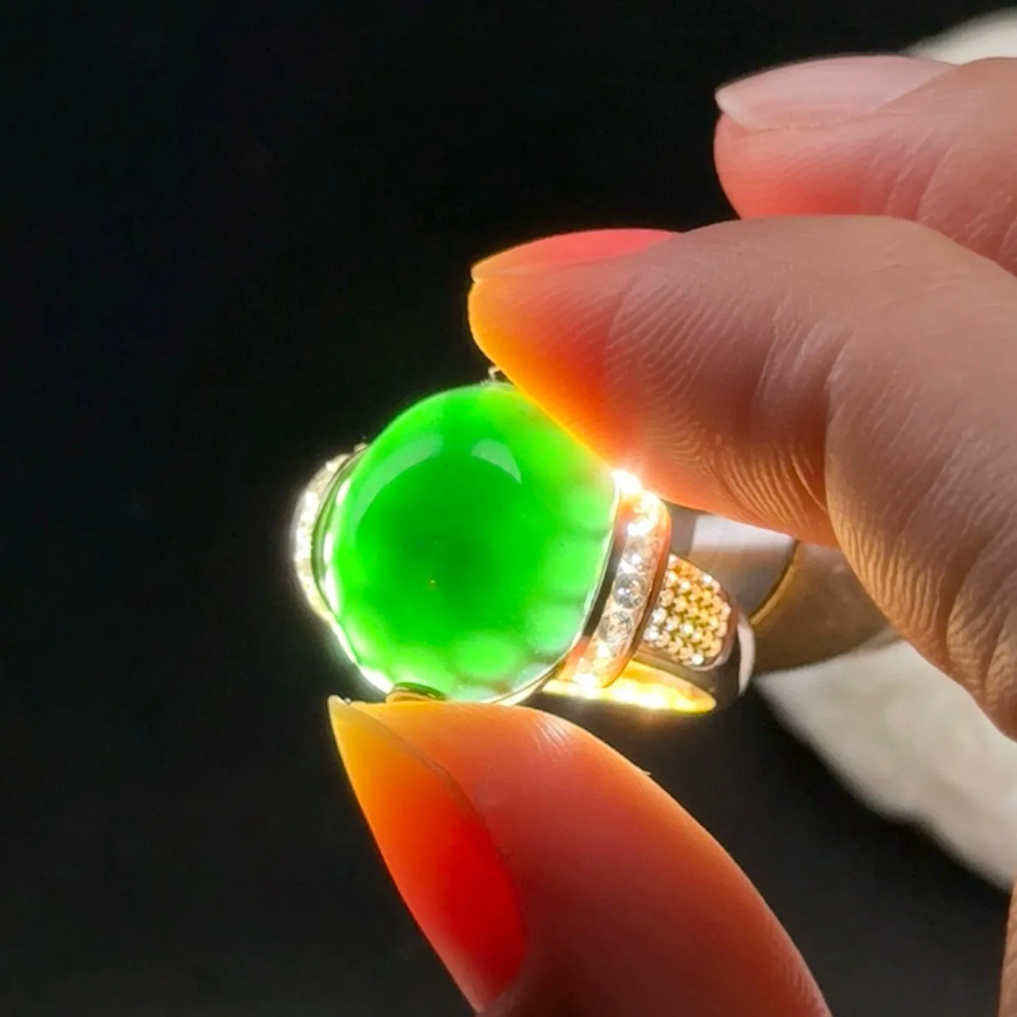 精品大蛋面女戒 重金豪镶 打灯通透 油性十足