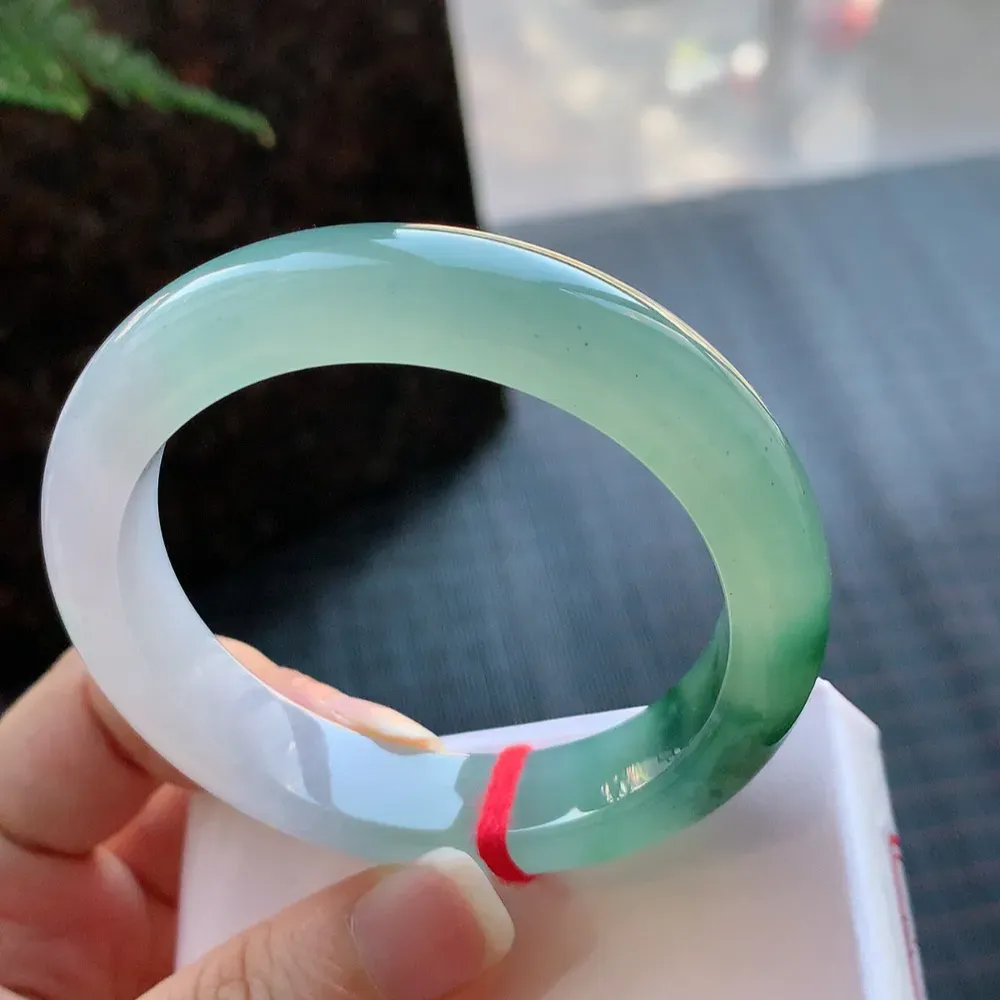 正圈高冰绿花 无瑕 尺寸:53.1/12.4/8.1 花美 种水好