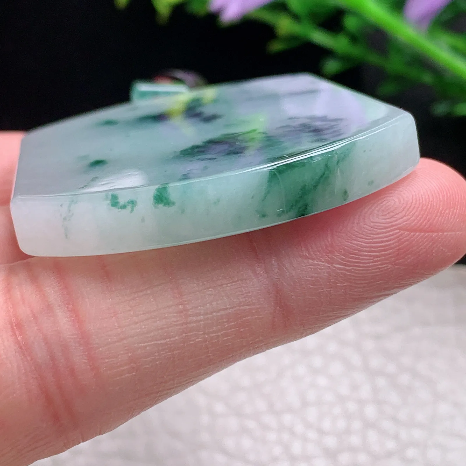 zen自然光52.5*40*5.8天然缅甸翡翠飘获平安无事牌玉吊坠 玉挂件