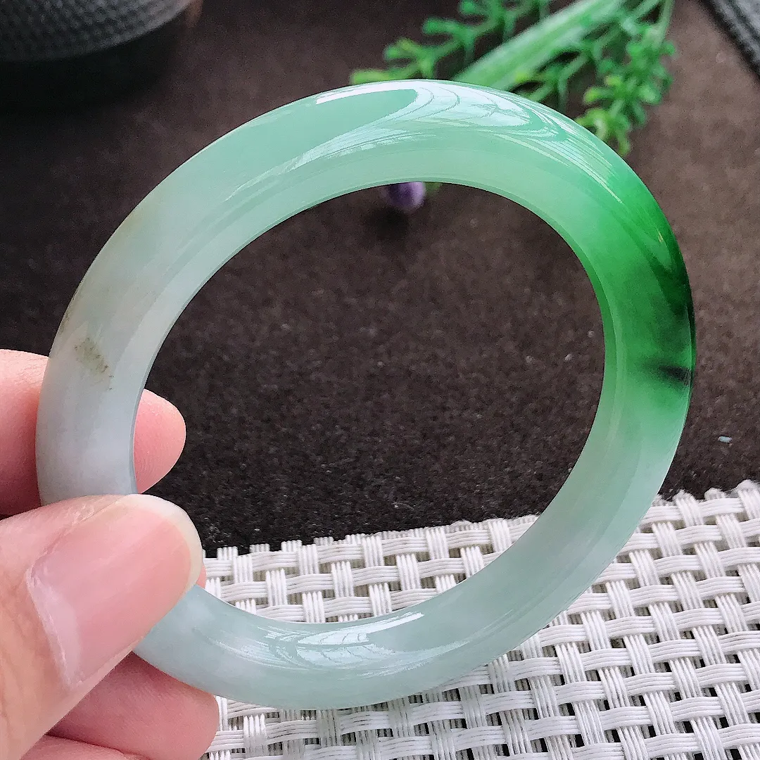 天然a货翡翠52.5/9.4/9.6老坑精美辣阳绿圆条手镯翡翠玉手镯