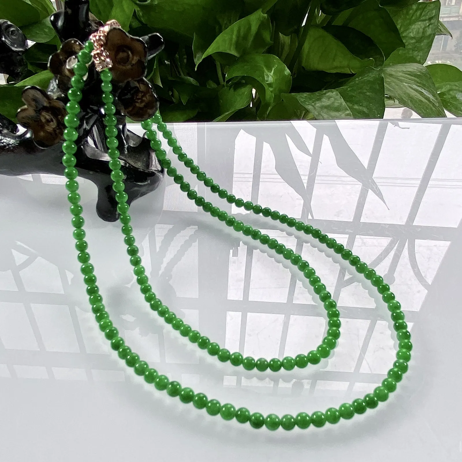 缅甸天然翡翠A货，卡3.5冰润满绿阳绿小米珠小圆珠项链手链，尺寸：3.5mm/172颗，长度590mm，重量：13.31g