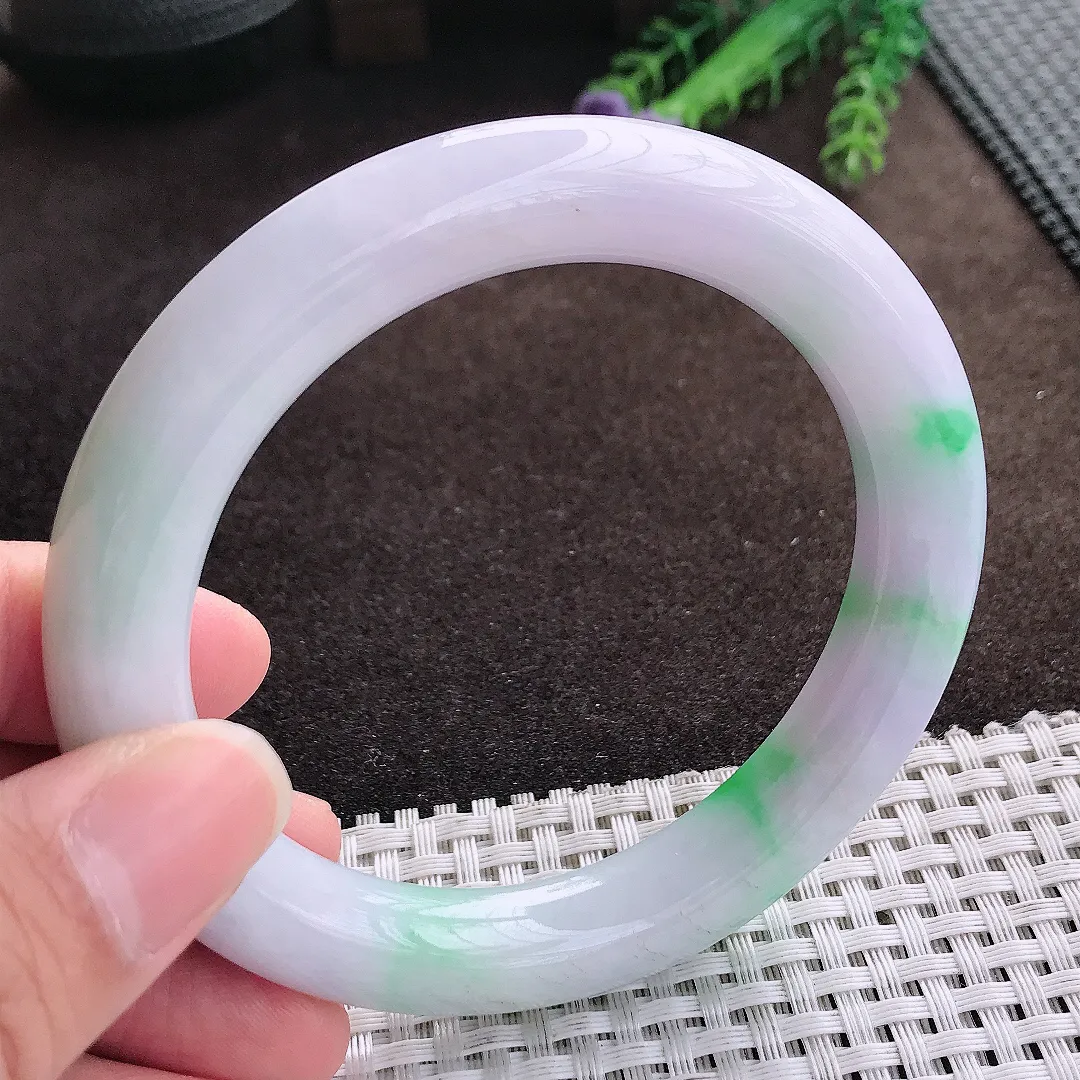 天然a货翡翠60/10.8/11老坑精美飘绿大圈口圆条手镯翡翠玉手镯