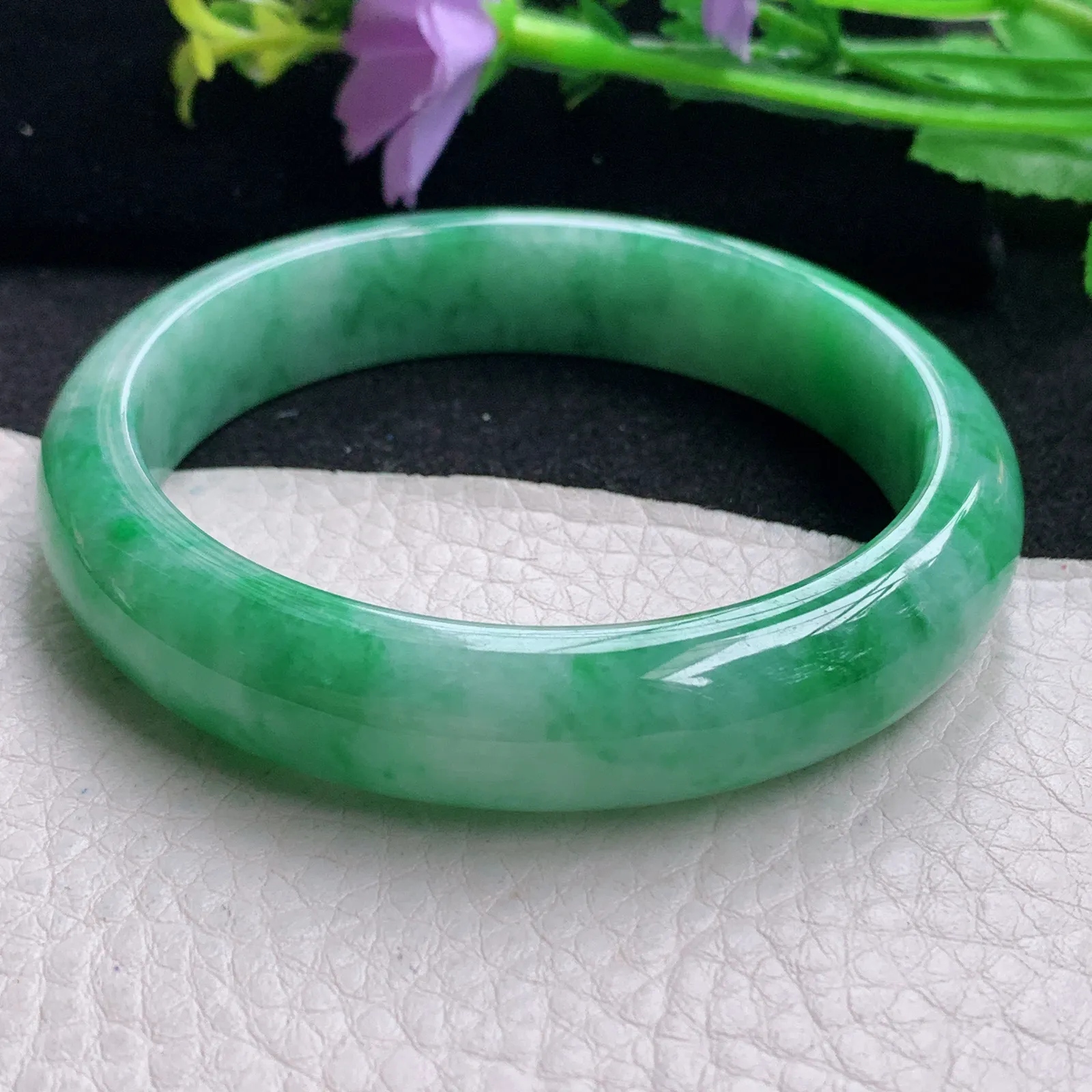 js自然光59*12.8*7.8平安镯 缅甸翡翠玉手镯辣绿宽边玉手环 美人镯