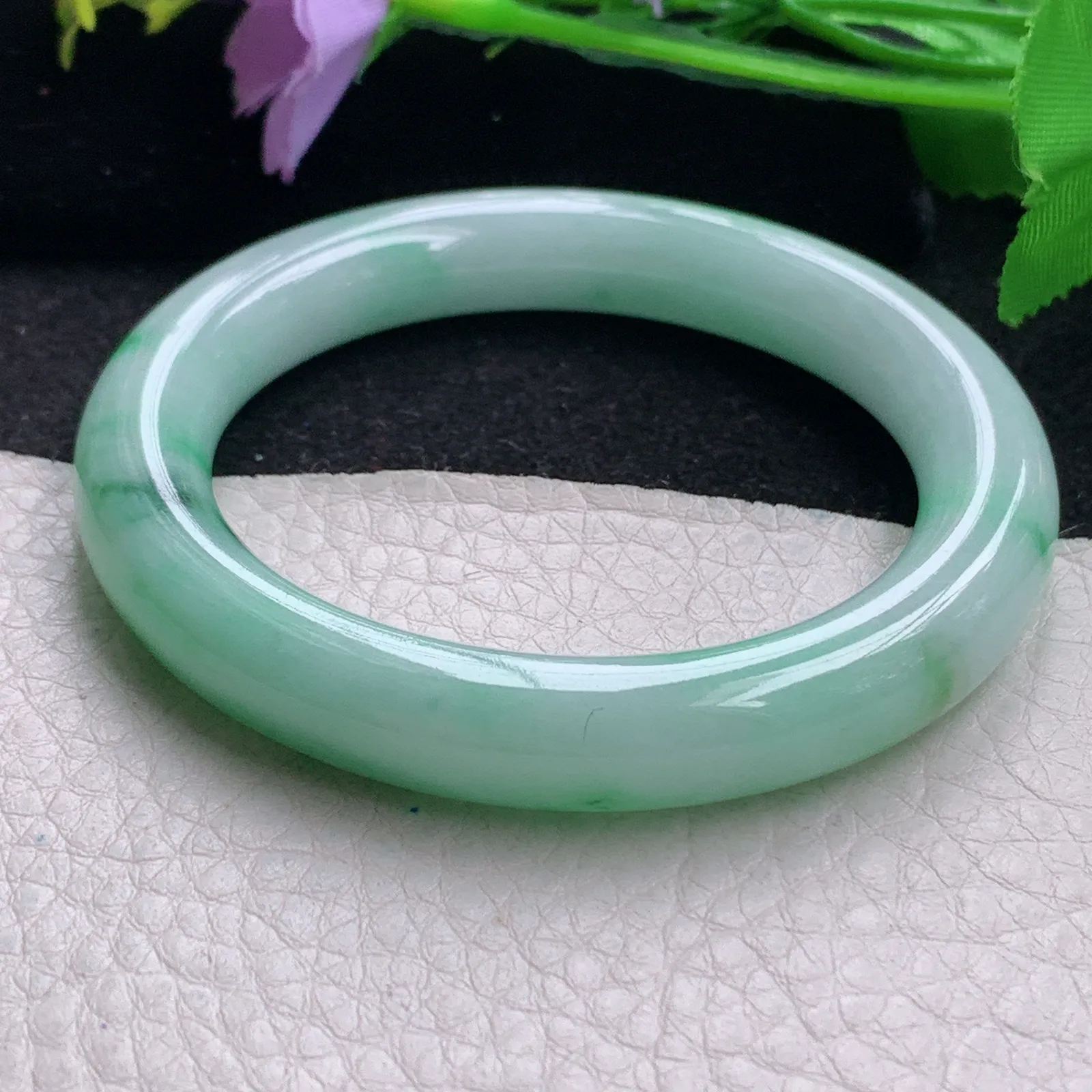 pj自然光53*9.8美人镯 缅甸翡翠玉手镯飘绿清秀圆条玉手环 叮当镯