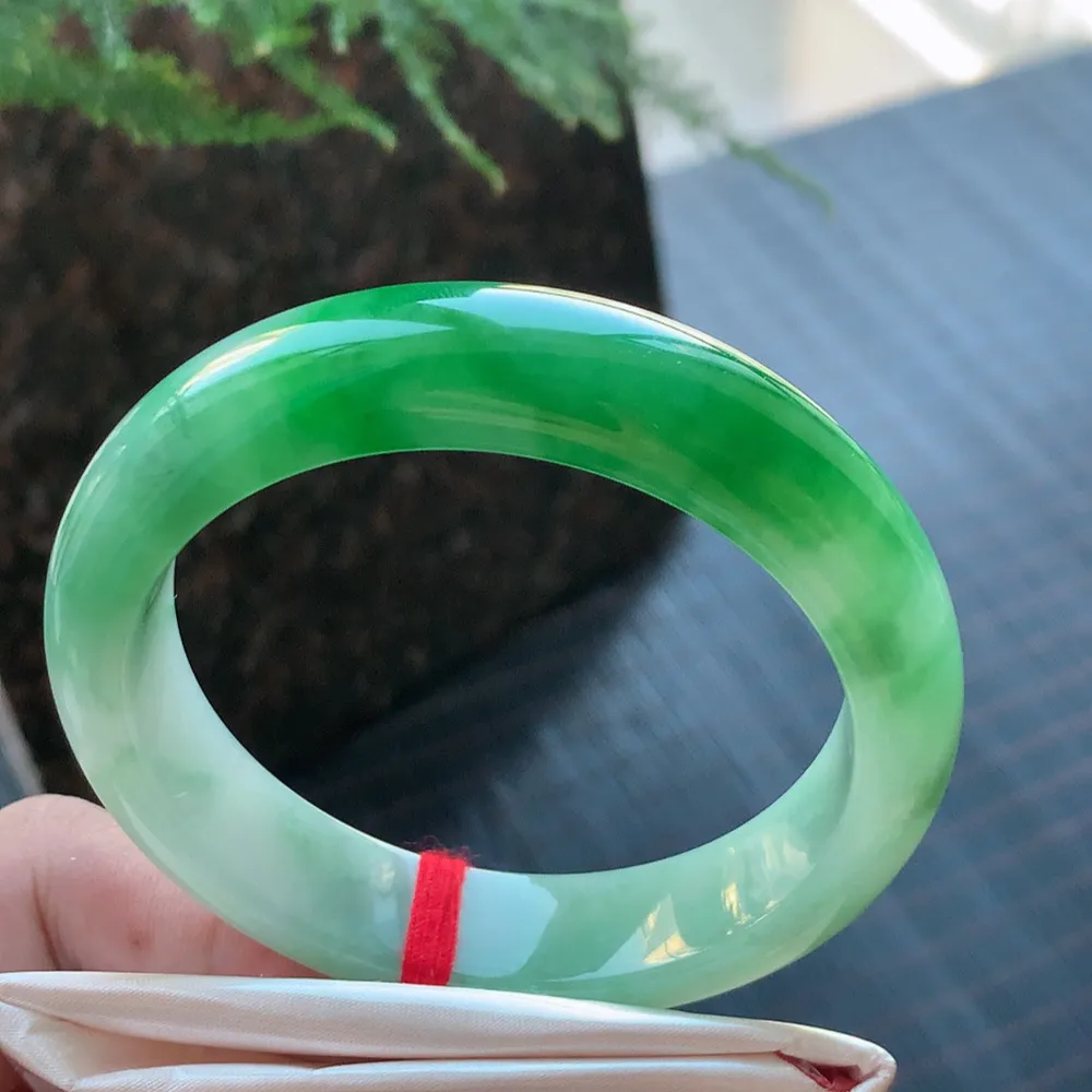 正圈一大节阳绿 无瑕 尺寸:58.1/14.1/8.7 色好🥰🥰