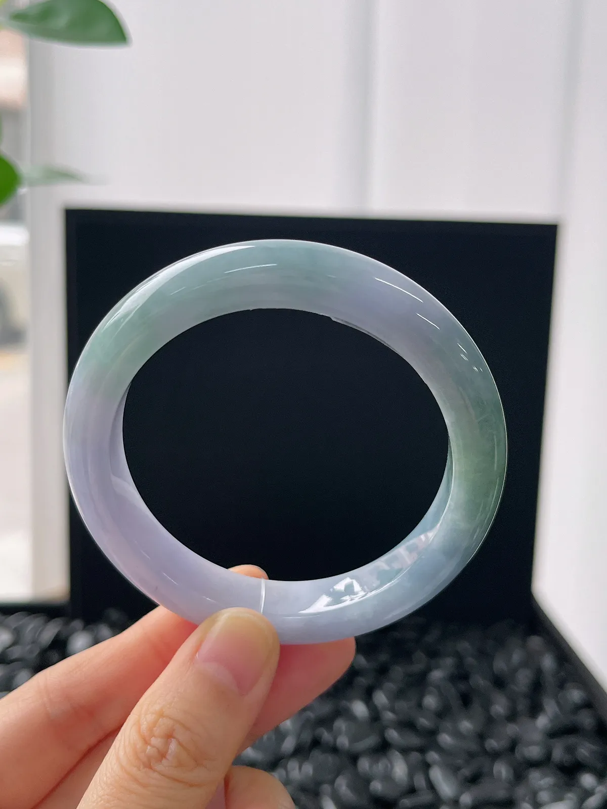 正圈53圈口，翡翠糯化种春带彩手镯