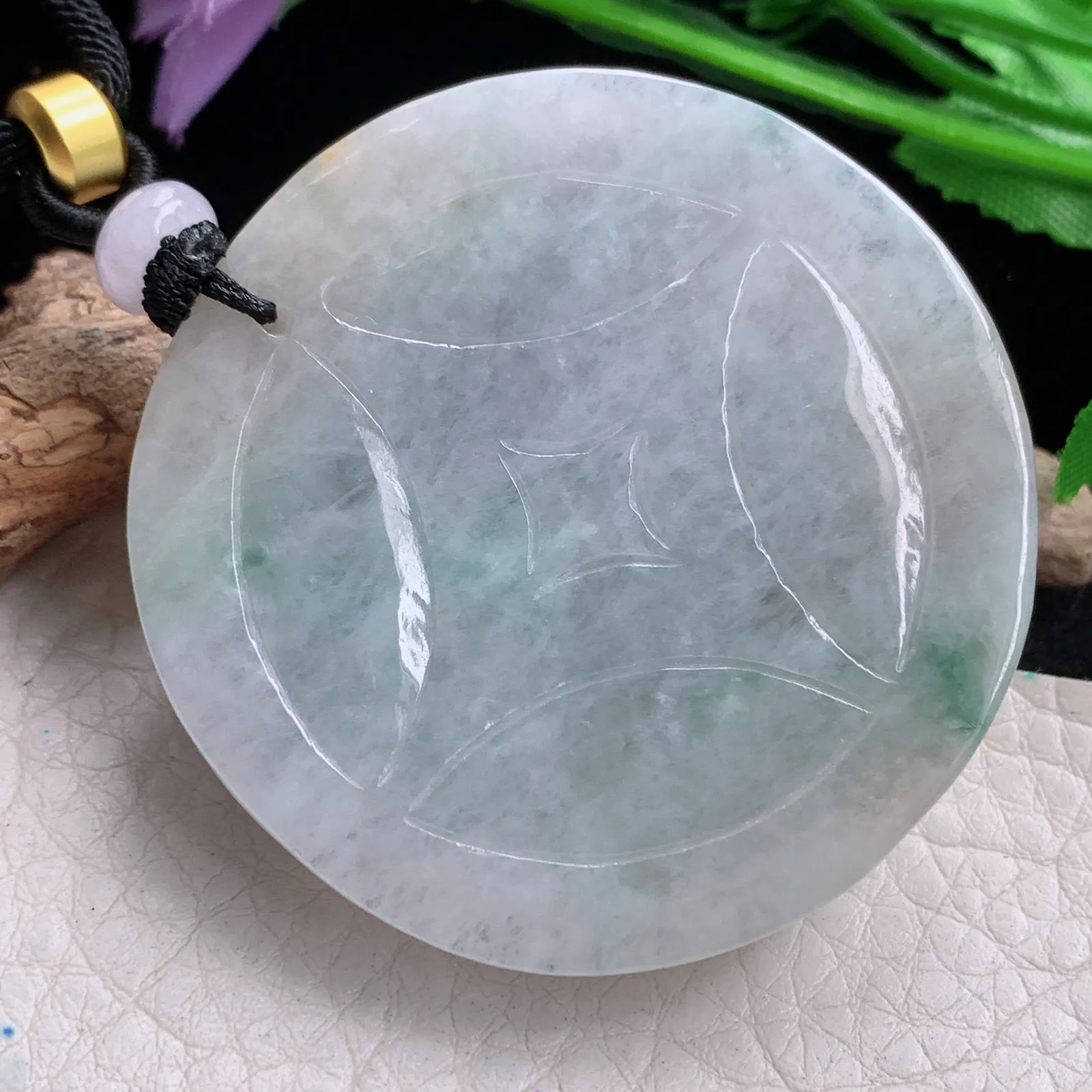 mut自然光49.2*14缅甸翡翠a货精雕事事如意 狮子头玉吊坠 玉挂件