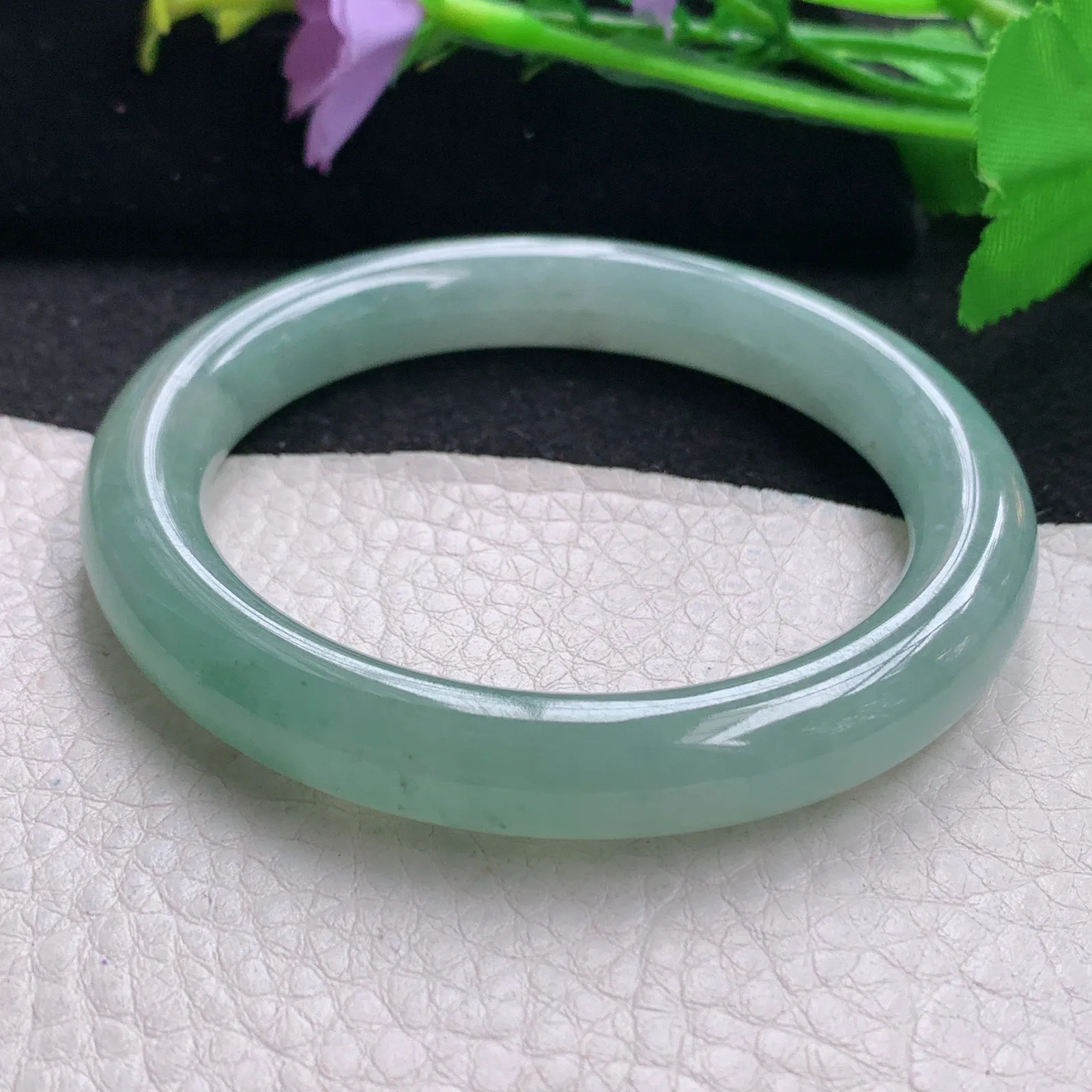 xc自然光54*9.6*9.4美人镯 缅甸翡翠玉手镯冰晴水灵圆条玉手环