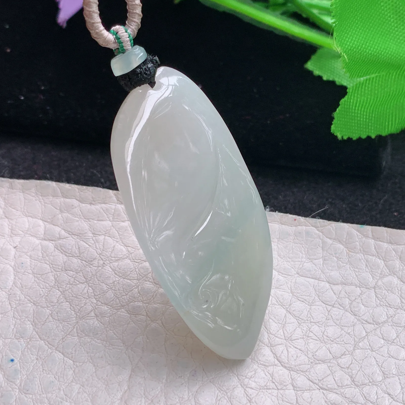 mut自然光46.8*23.5*9.5缅甸翡翠a货冰黄悟道玉吊坠 玉挂件