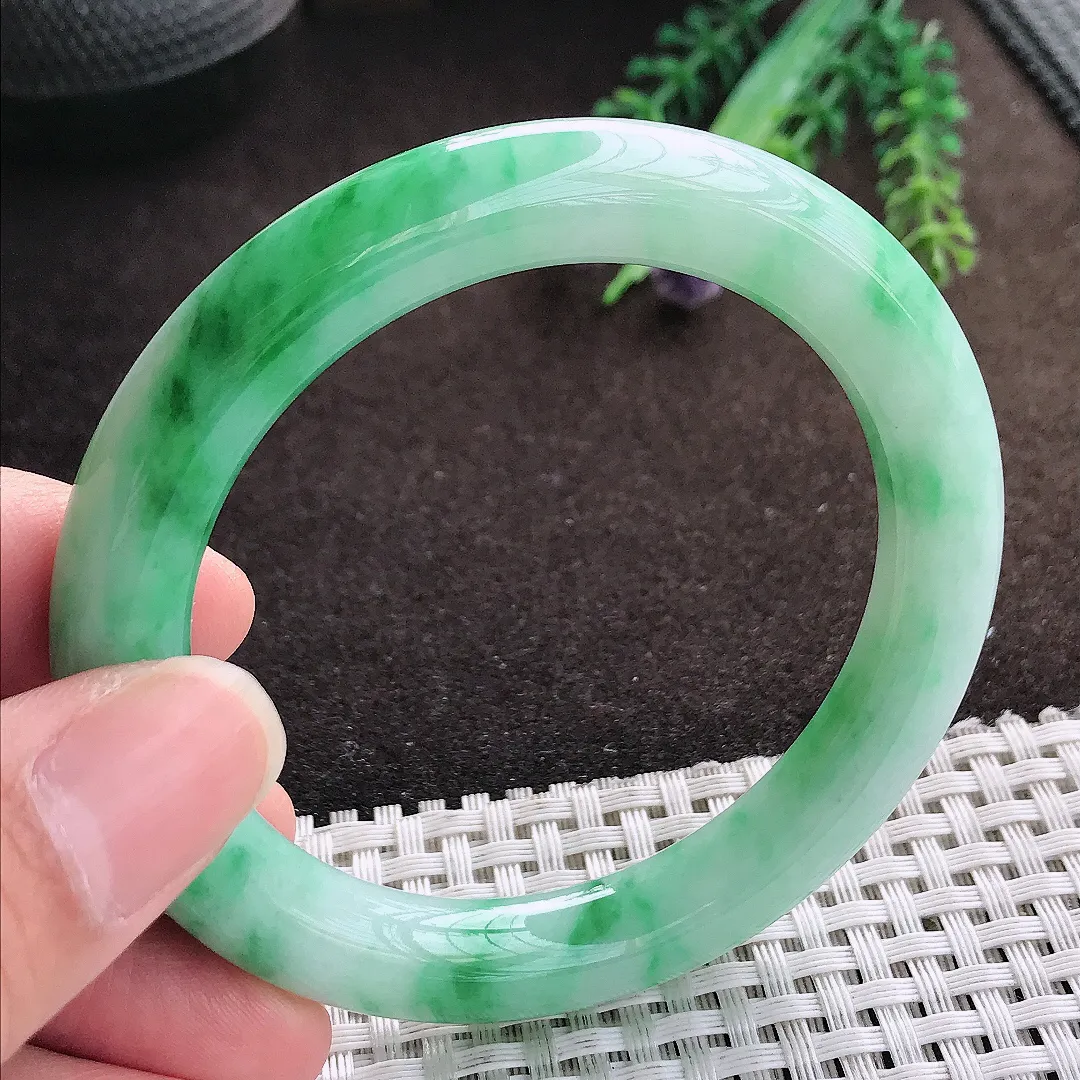 天然a货翡翠54.8/9.8/9.6老坑精美冰润飘阳绿圆条手镯翡翠玉手镯