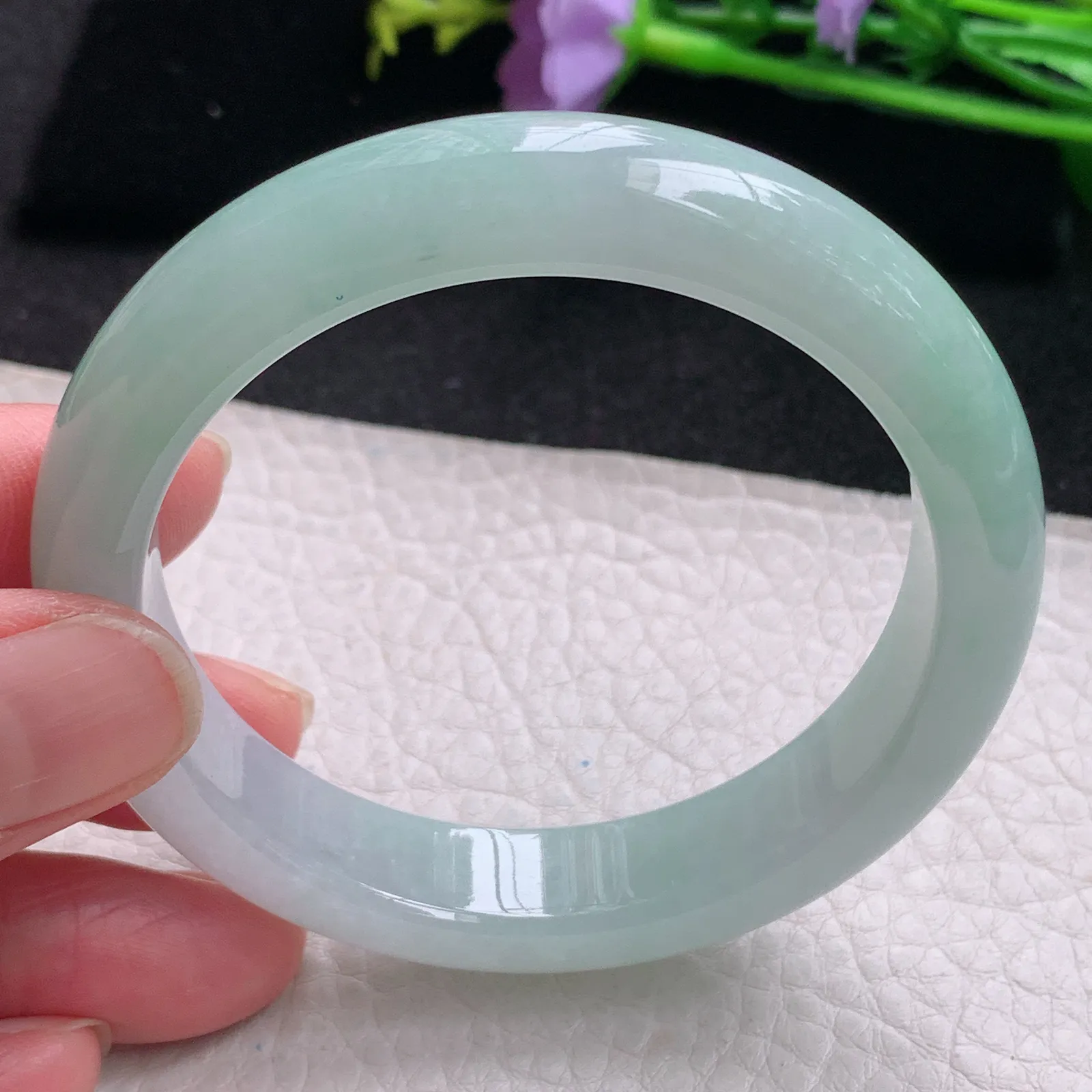 pj自然光55*12.2*8平安镯 缅甸翡翠玉手镯飘绿清新水灵宽边玉手环