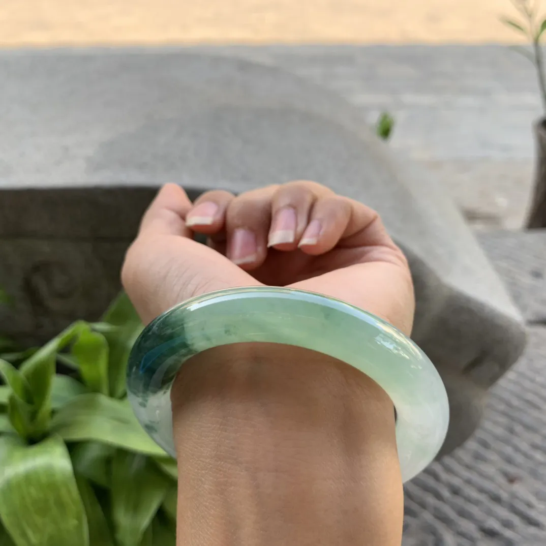 圈口55.7-11.5 【冰飘绿圆条手镯】圆条55 56可戴