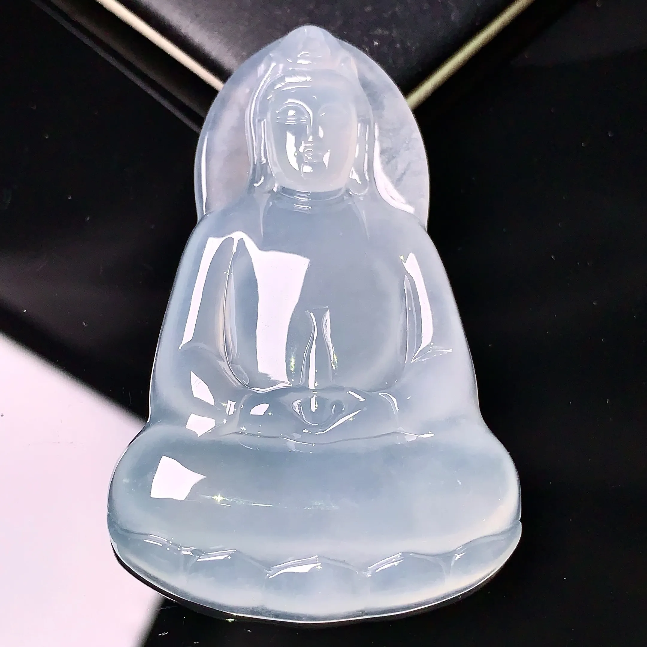 冰种观音吊坠 玉质细腻 色泽清新艳丽 整体尺寸55.5*34.6*5.6