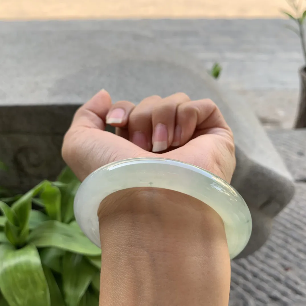 圈口 55.8-11.1【冰黄飘花圆条手镯】圆条55 56可戴