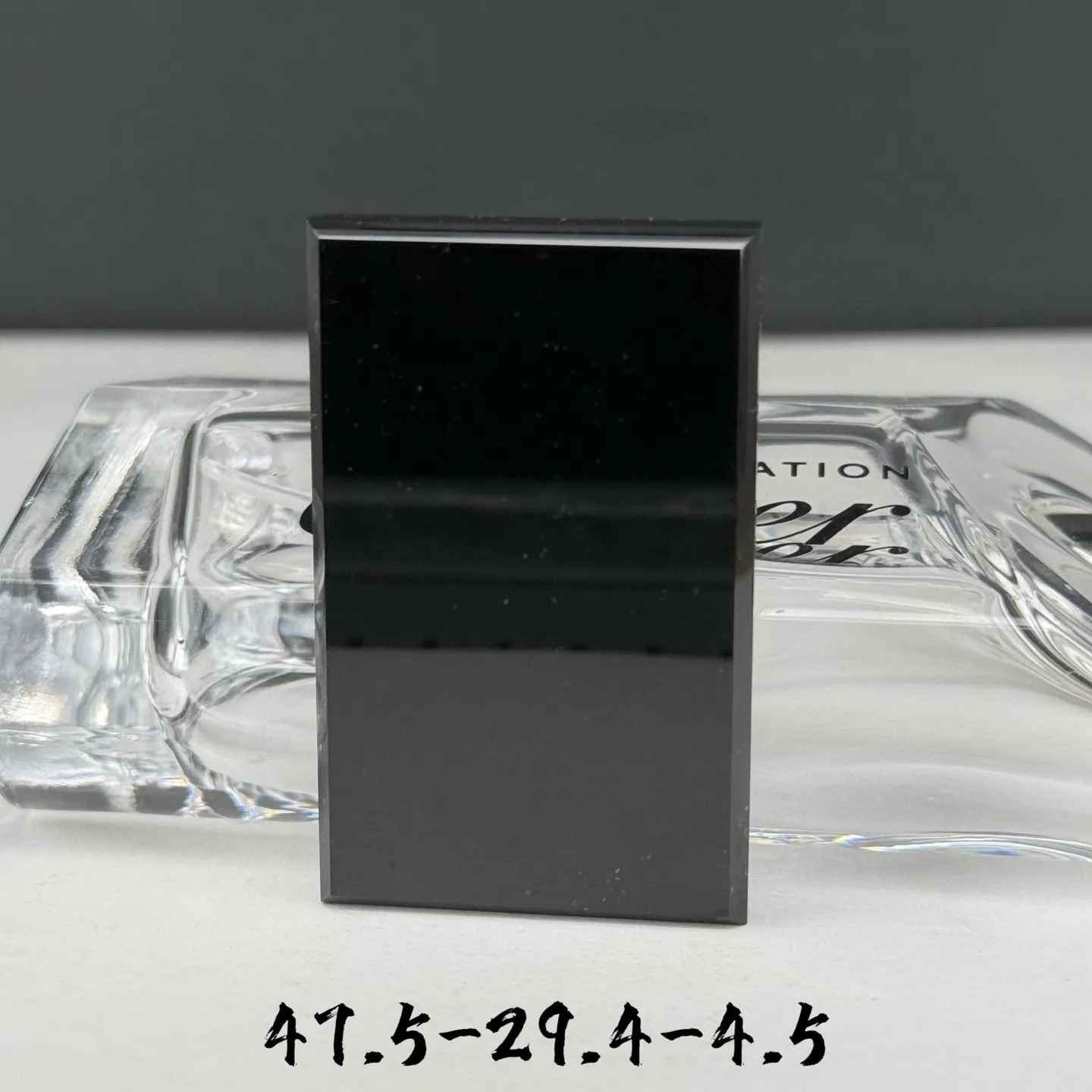 精品墨翠无事牌 种好色正 黑度极好 打灯通透 油性十足 尺寸47.5