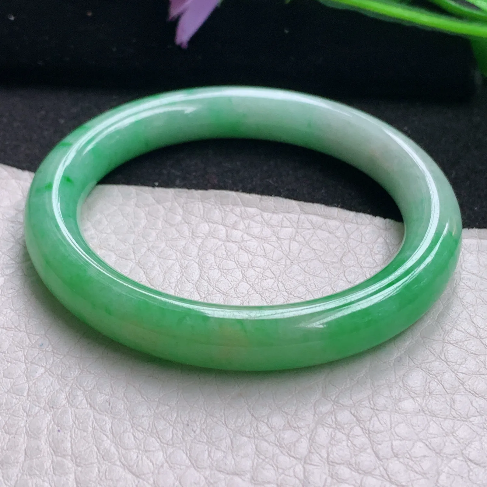 xc小圈口52.3*9.2*8.6美人镯 缅甸翡翠玉手镯辣圆条玉手环