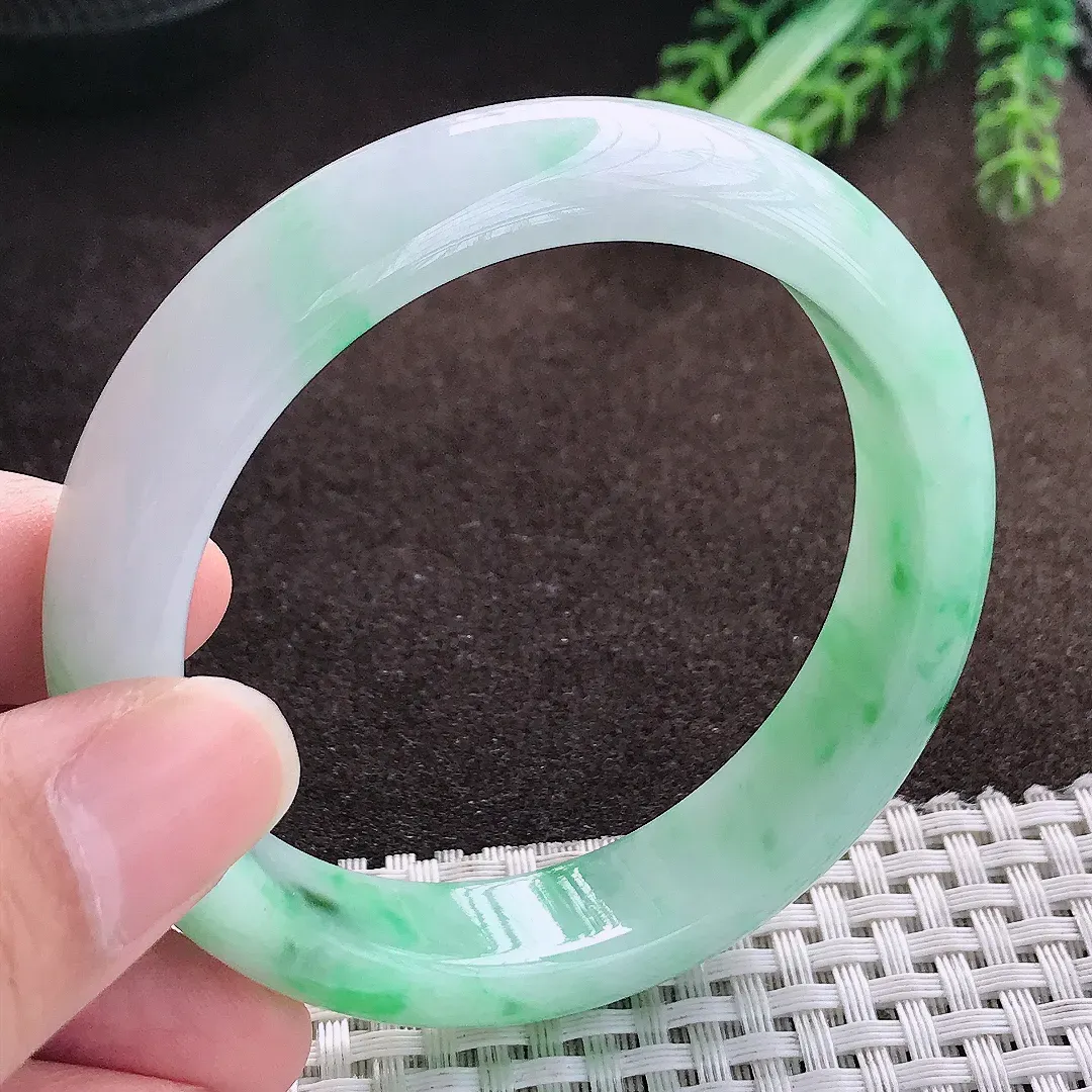 天然a货翡翠56/13.3/8.2老坑精美冰润飘阳绿花手镯宽边翡翠玉手镯