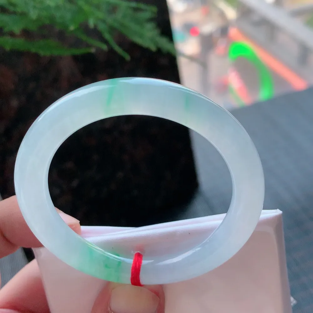 圆条高冰阳绿 无瑕 尺寸:50.2/8.7/8.4 种色俱佳