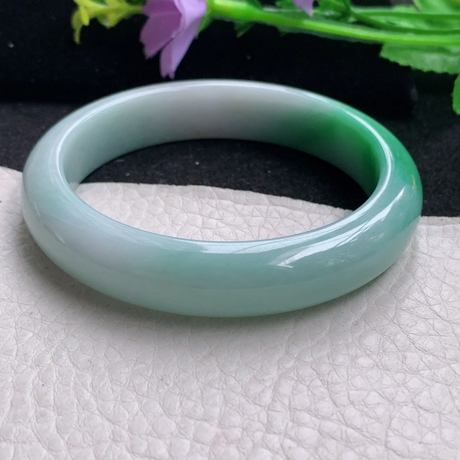 xt自然光56.5*12.5*8.2平安镯 缅甸翡翠玉手镯辣绿宽边玉手环 美人镯